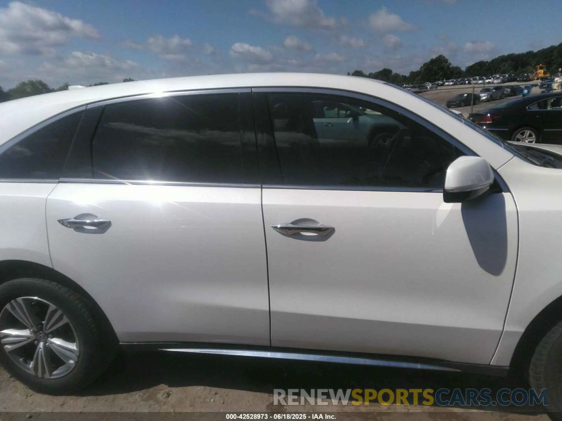 13 Photograph of a damaged car 5J8YD3H38LL012747 ACURA MDX 2020