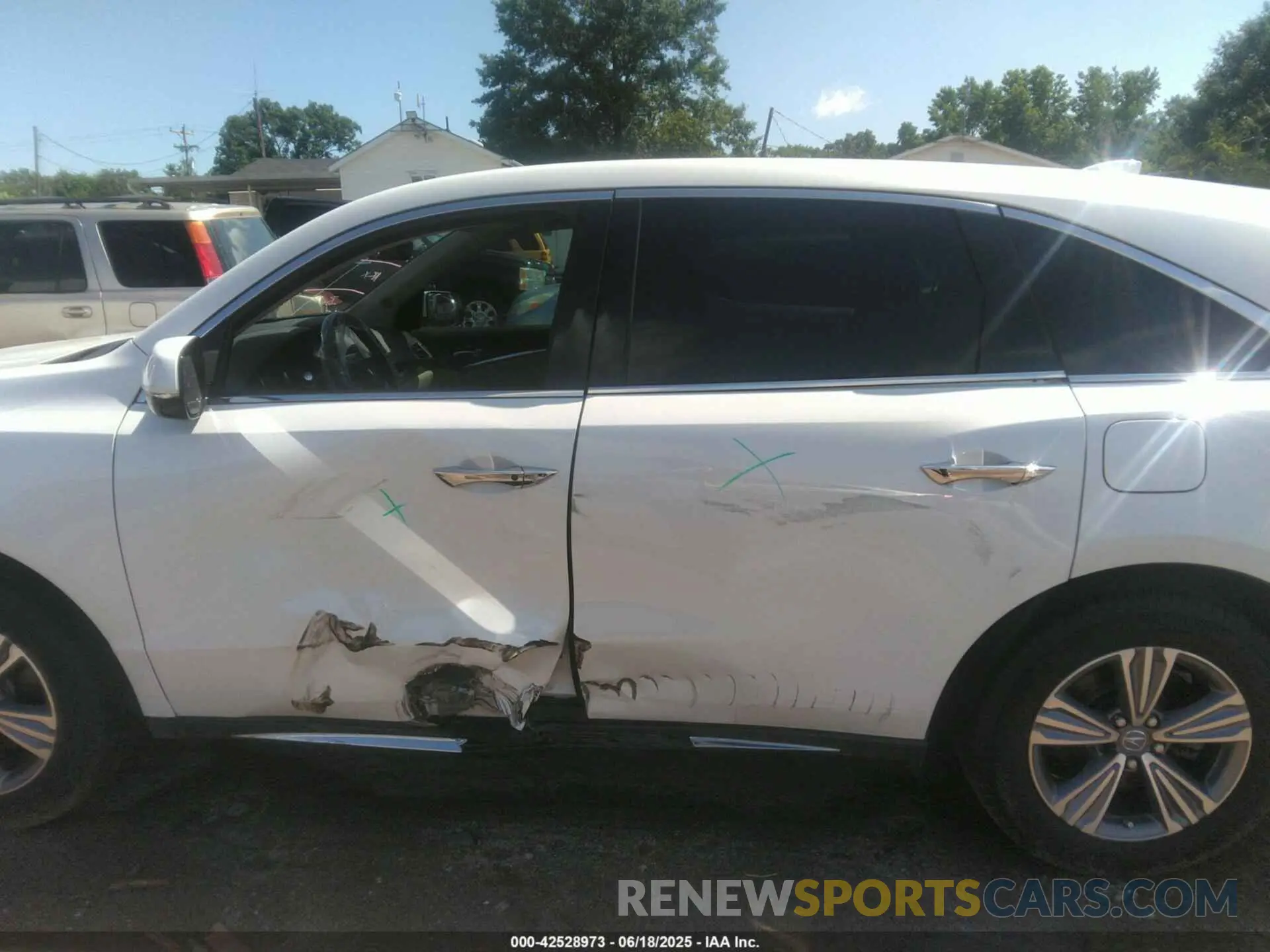 14 Photograph of a damaged car 5J8YD3H38LL012747 ACURA MDX 2020