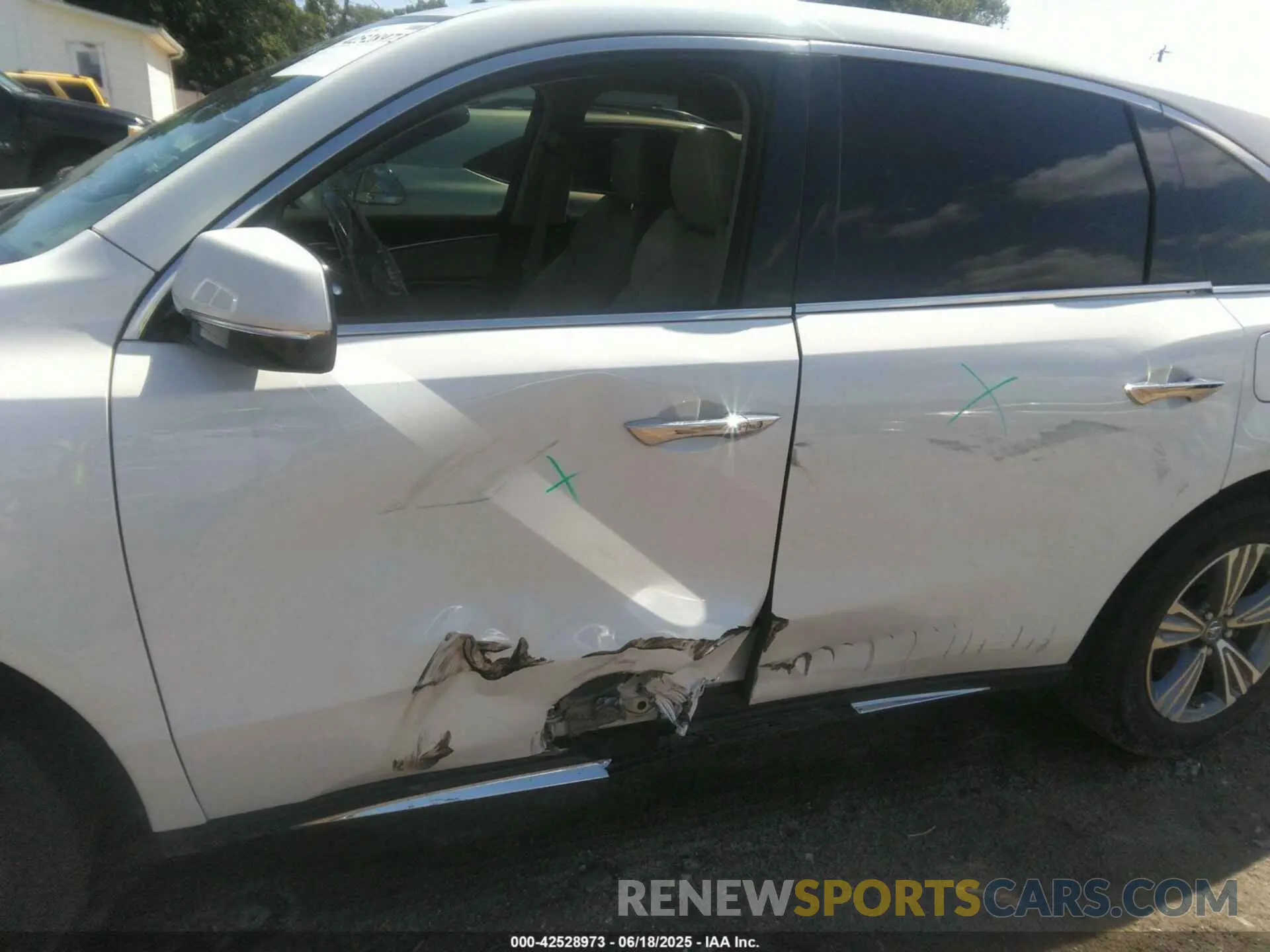 6 Photograph of a damaged car 5J8YD3H38LL012747 ACURA MDX 2020