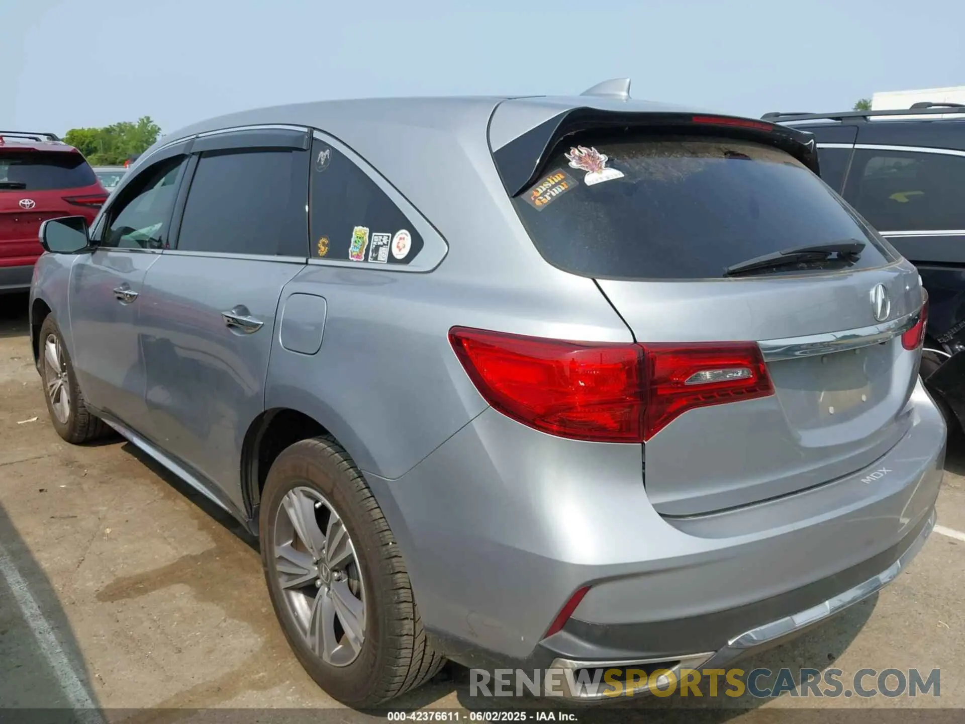 3 Photograph of a damaged car 5J8YD3H39LL016466 ACURA MDX 2020