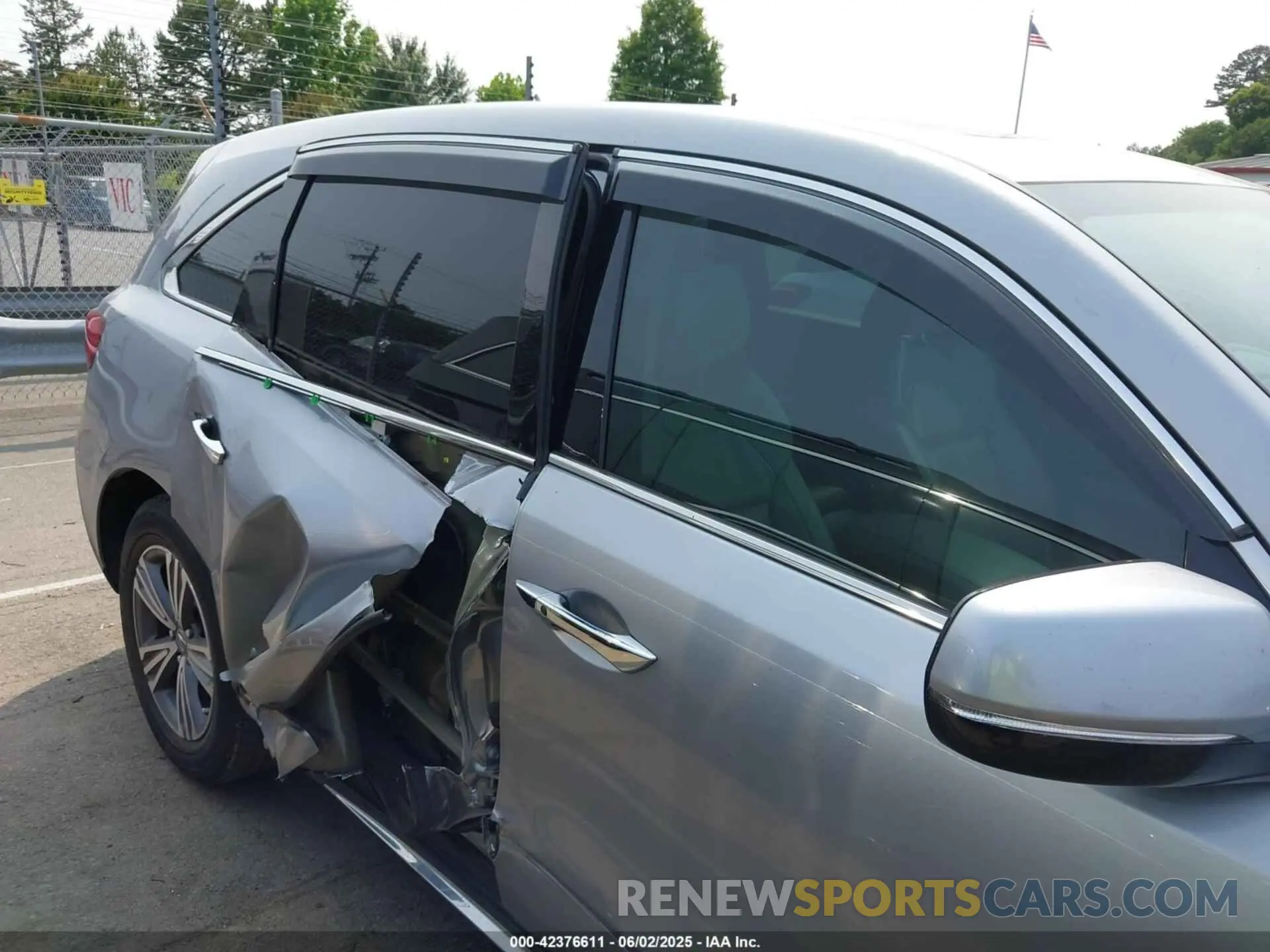 6 Photograph of a damaged car 5J8YD3H39LL016466 ACURA MDX 2020