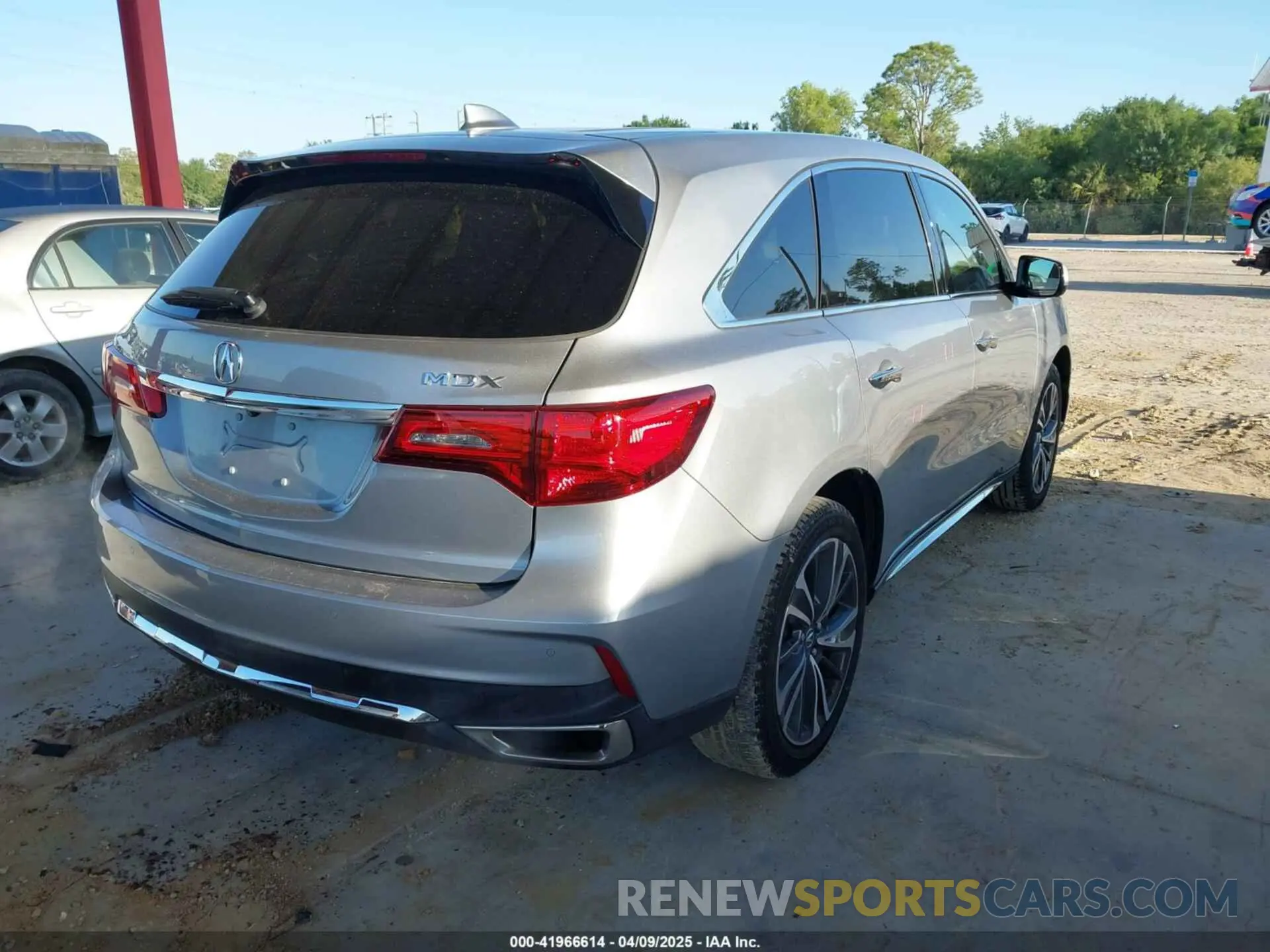 4 Photograph of a damaged car 5J8YD3H50LL005535 ACURA MDX 2020