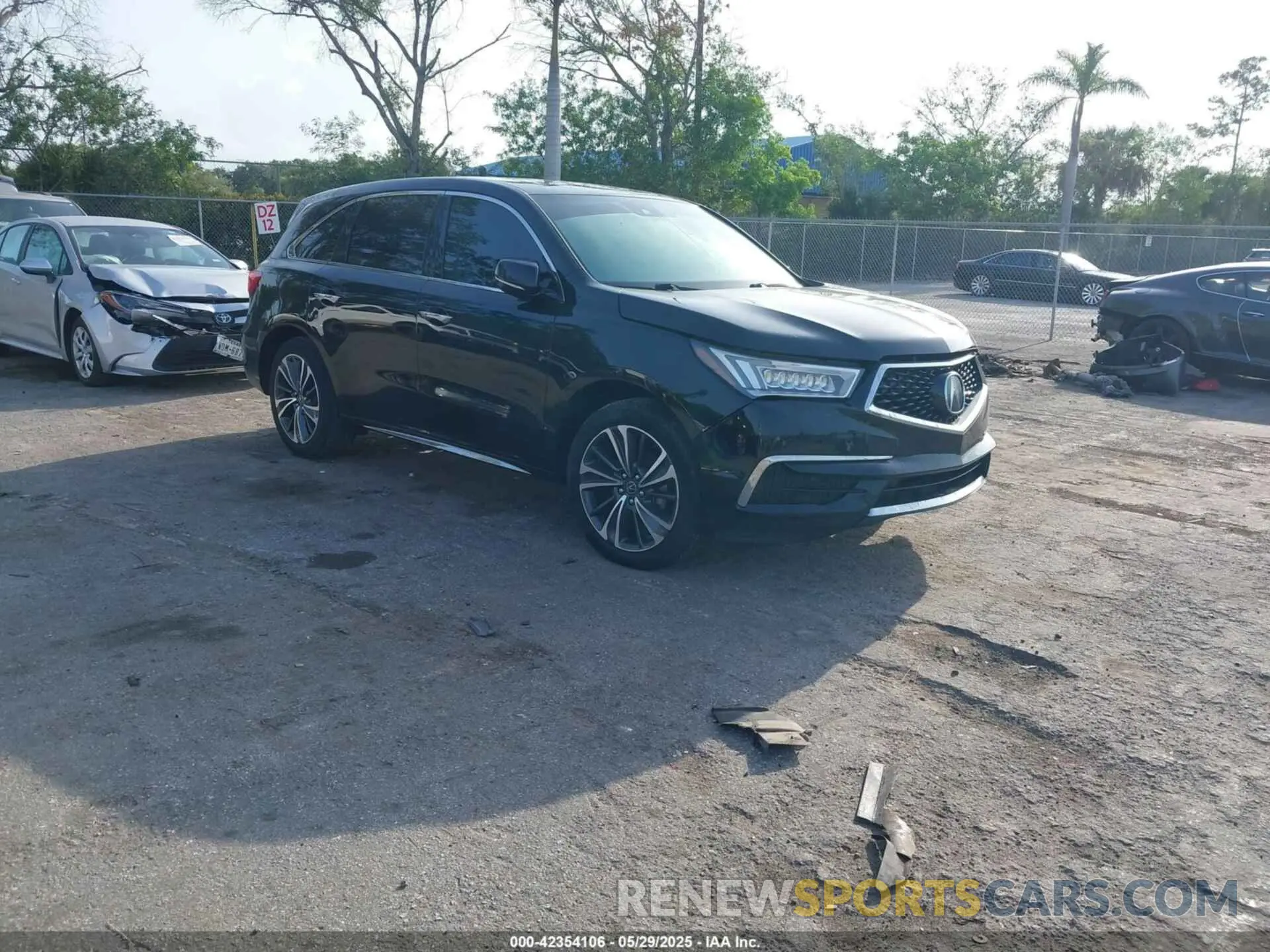 1 Photograph of a damaged car 5J8YD3H53LL005111 ACURA MDX 2020