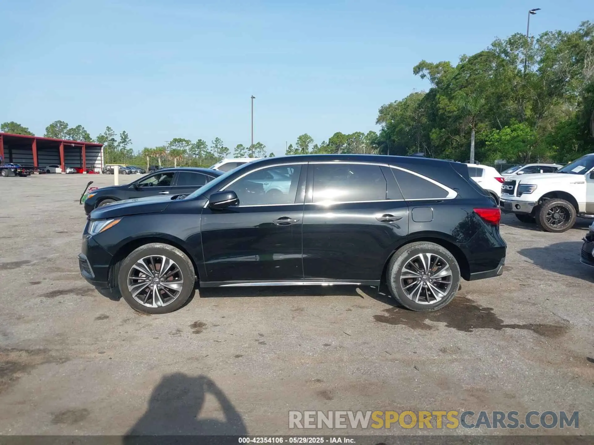 15 Photograph of a damaged car 5J8YD3H53LL005111 ACURA MDX 2020