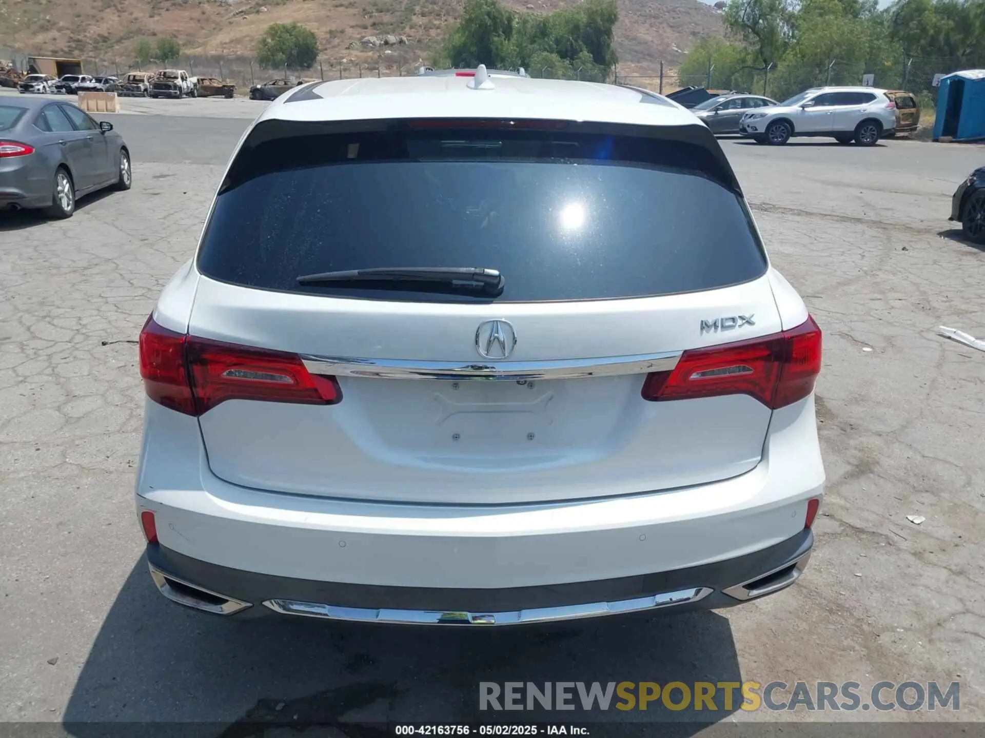 16 Photograph of a damaged car 5J8YD3H54LL001794 ACURA MDX 2020
