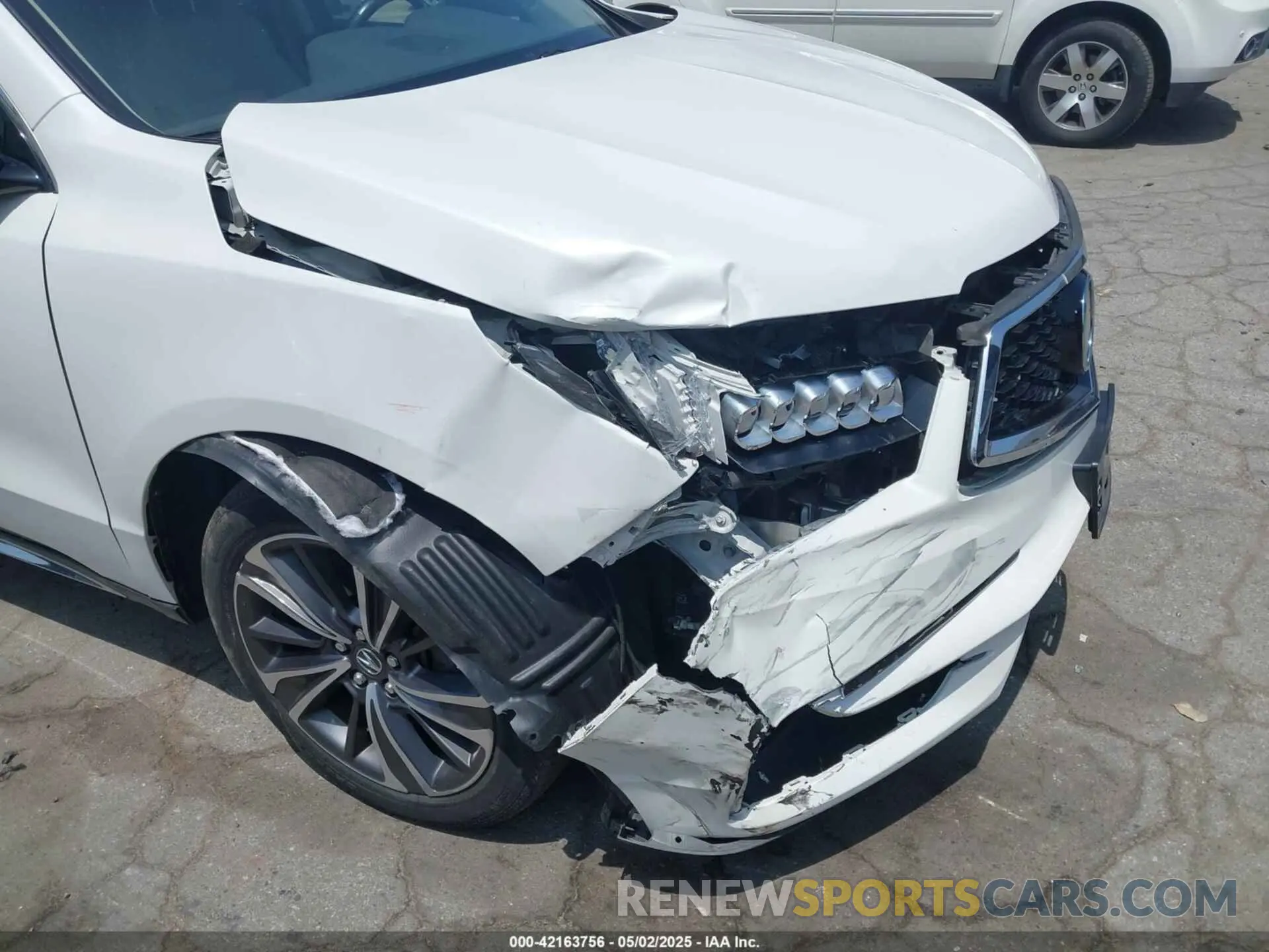 17 Photograph of a damaged car 5J8YD3H54LL001794 ACURA MDX 2020