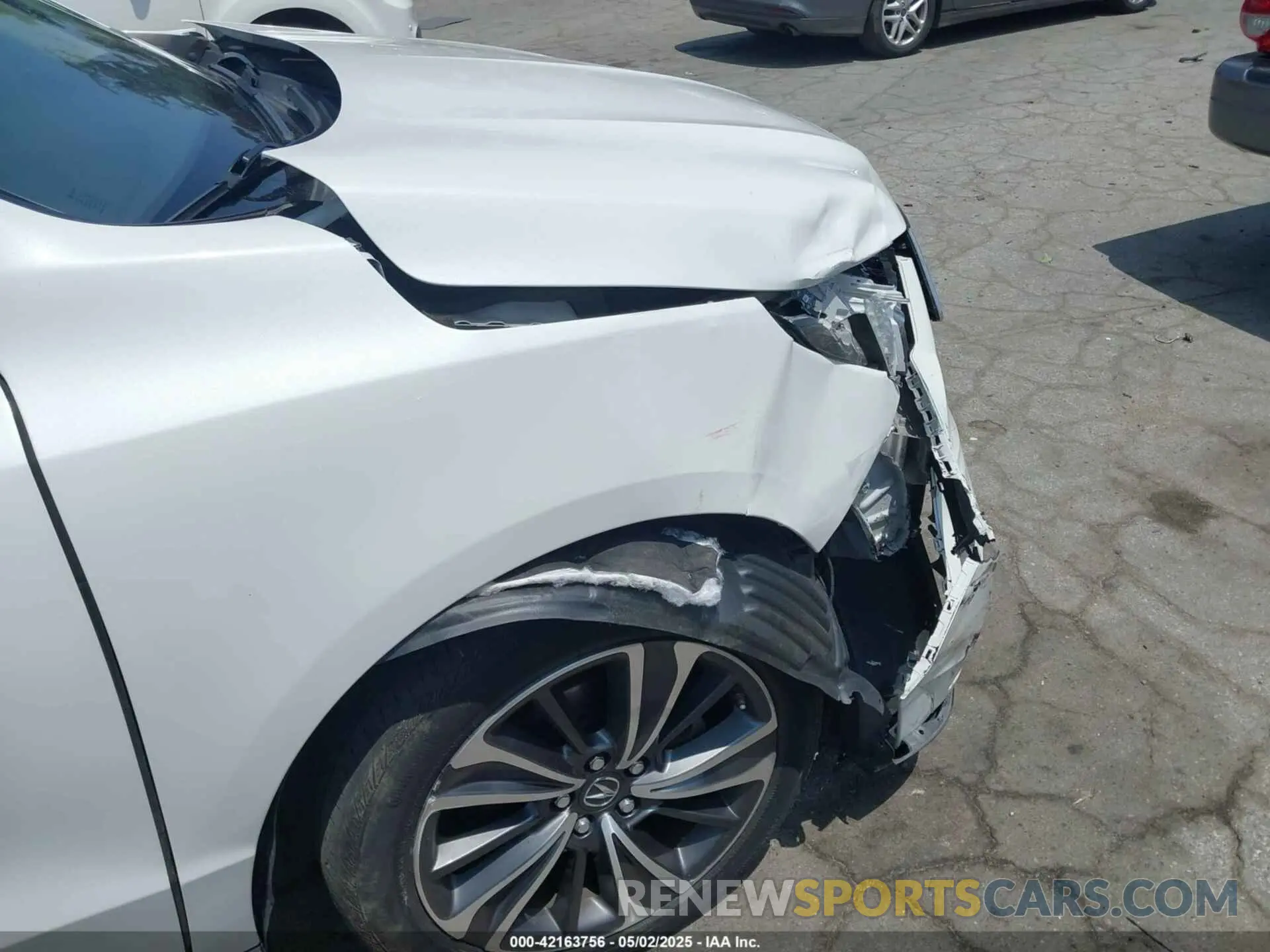 18 Photograph of a damaged car 5J8YD3H54LL001794 ACURA MDX 2020