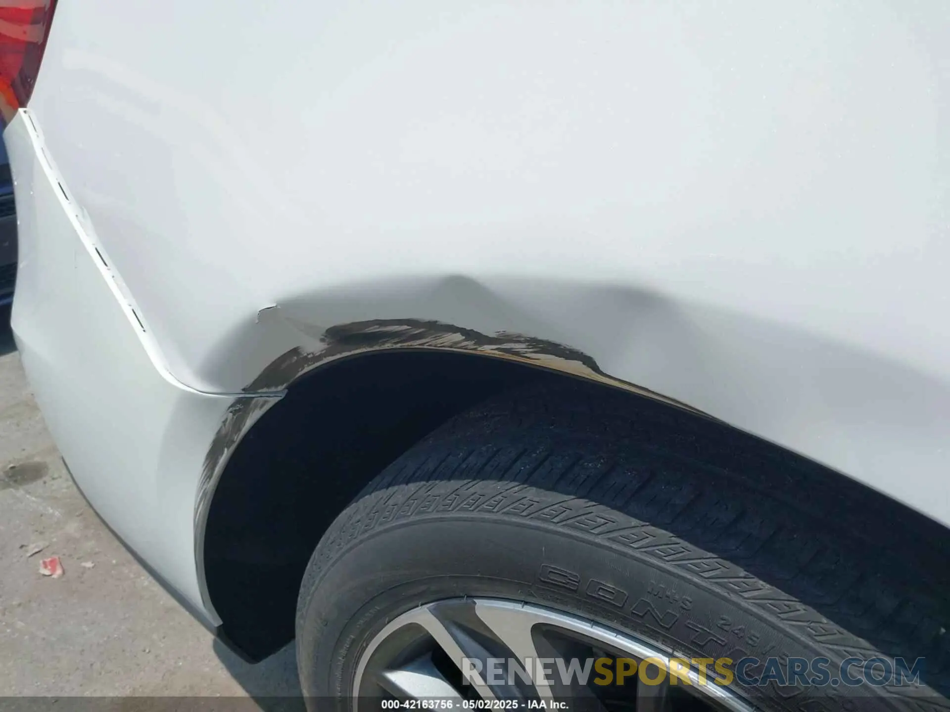 19 Photograph of a damaged car 5J8YD3H54LL001794 ACURA MDX 2020