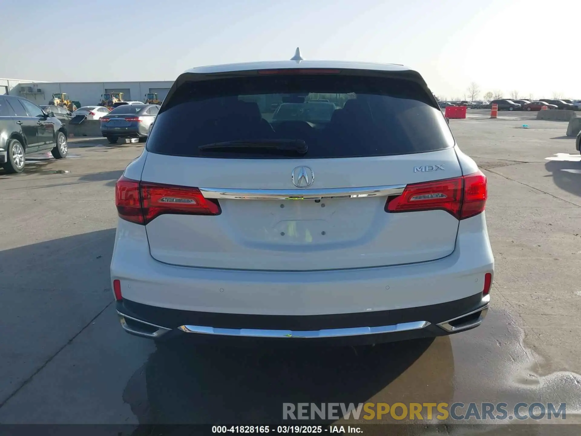 16 Photograph of a damaged car 5J8YD3H56LL008570 ACURA MDX 2020