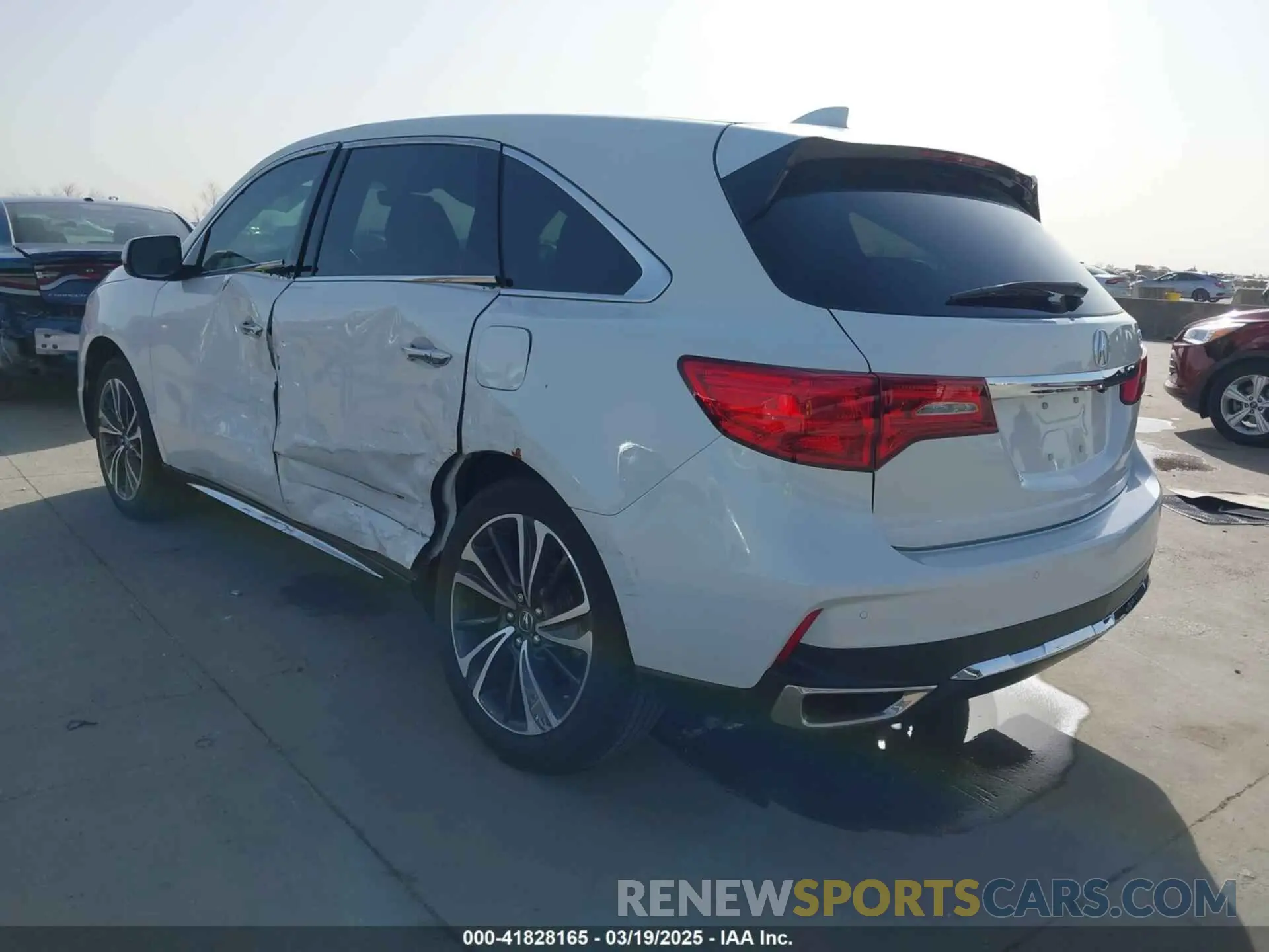 3 Photograph of a damaged car 5J8YD3H56LL008570 ACURA MDX 2020