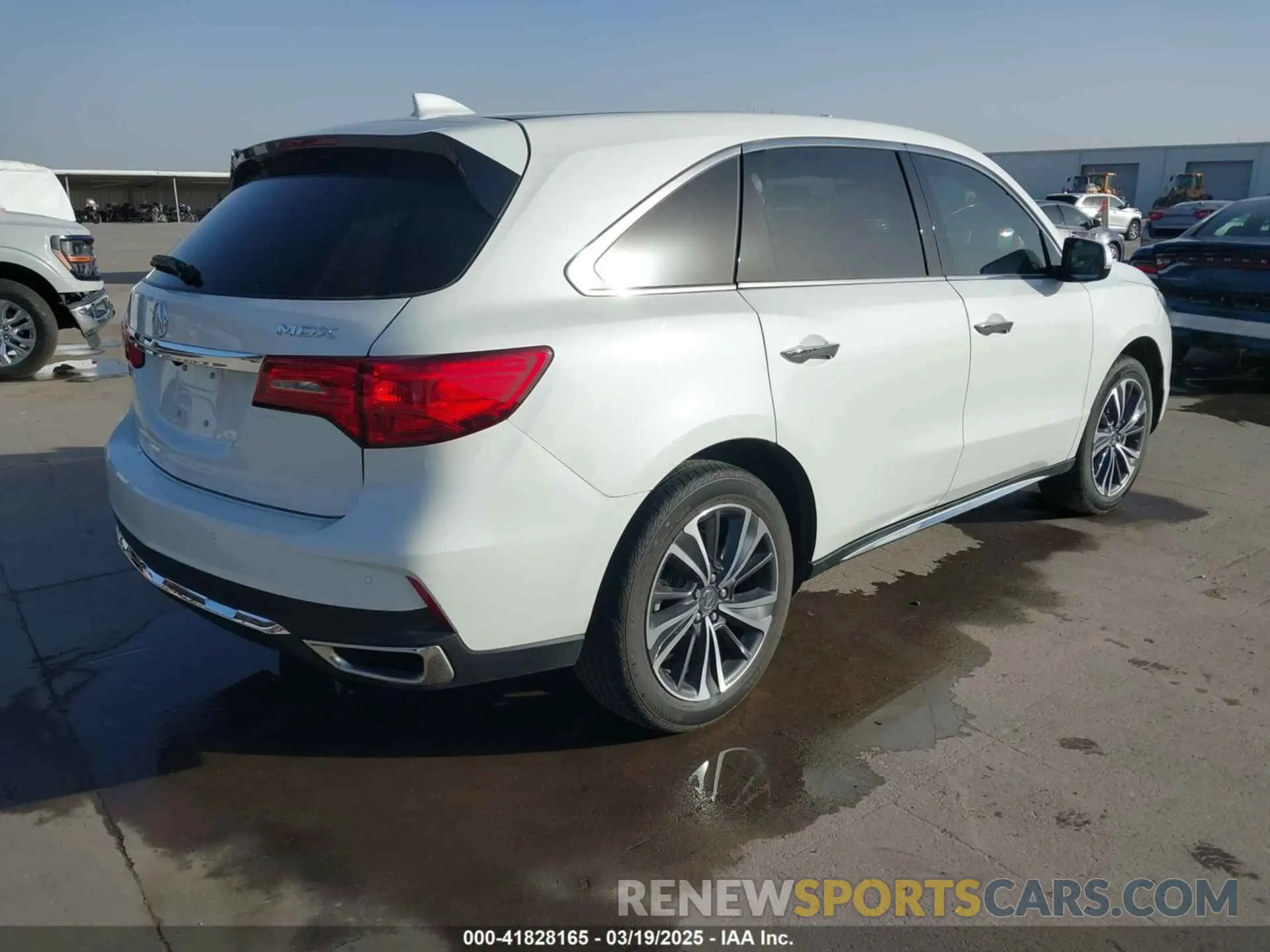 4 Photograph of a damaged car 5J8YD3H56LL008570 ACURA MDX 2020