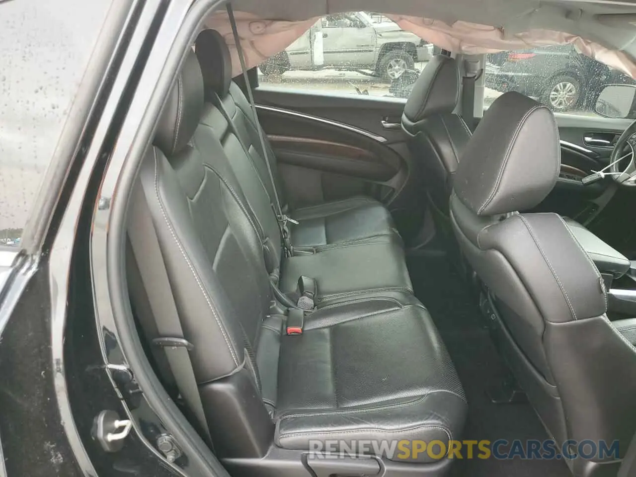 11 Photograph of a damaged car 5J8YD3H57LL004561 ACURA MDX 2020