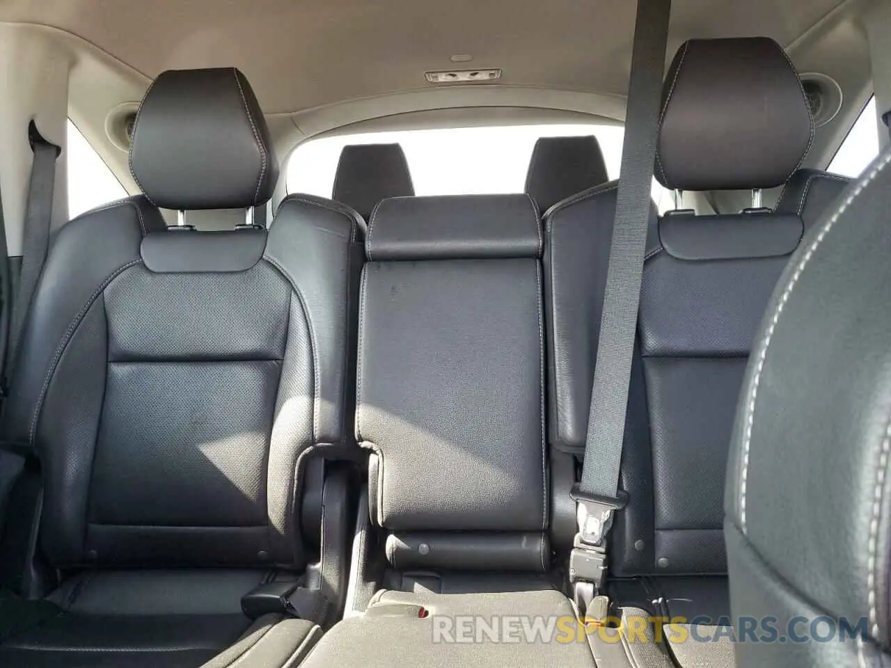 10 Photograph of a damaged car 5J8YD3H59LL018154 ACURA MDX 2020