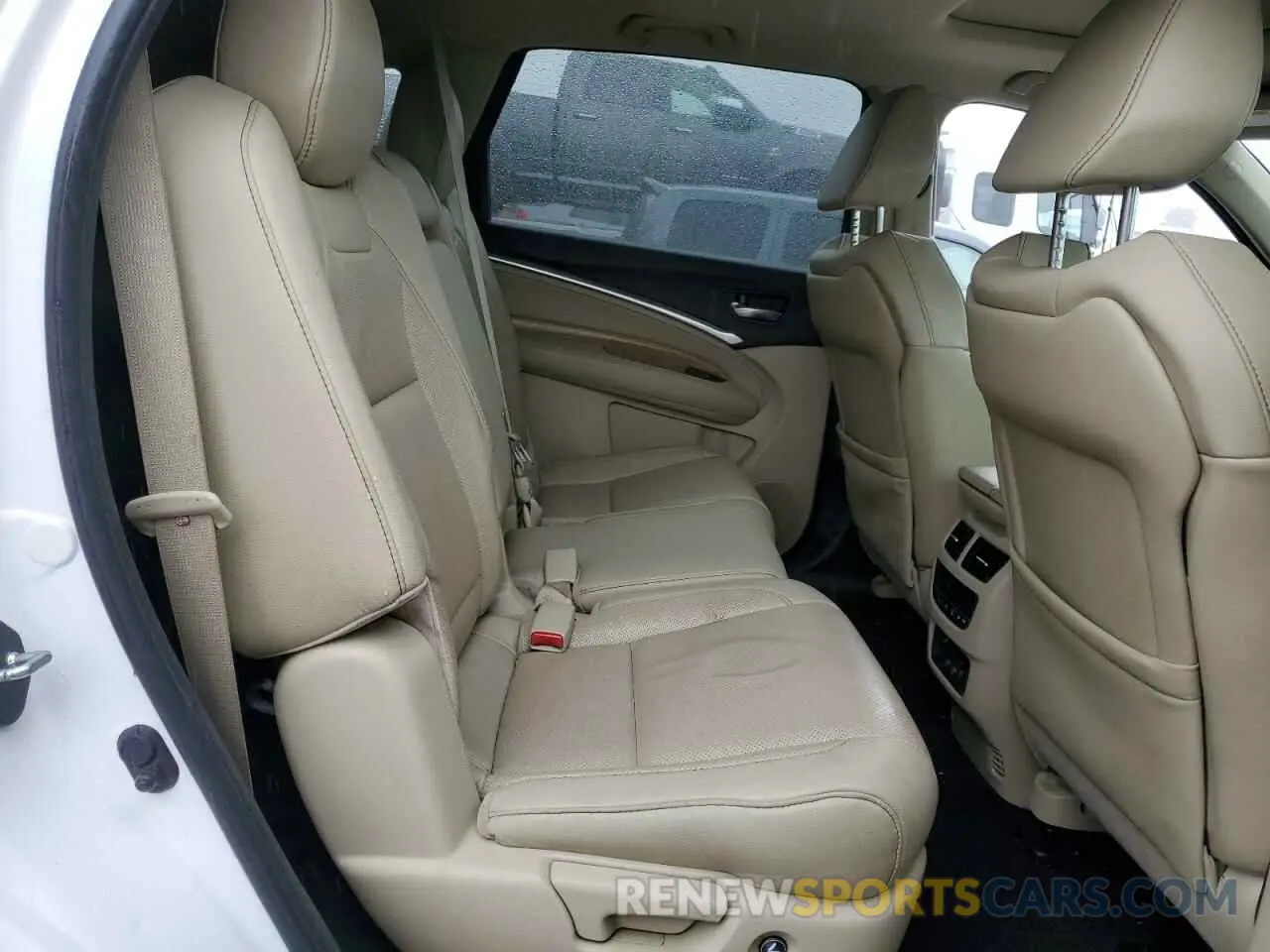 11 Photograph of a damaged car 5J8YD3H5XLL005025 ACURA MDX 2020