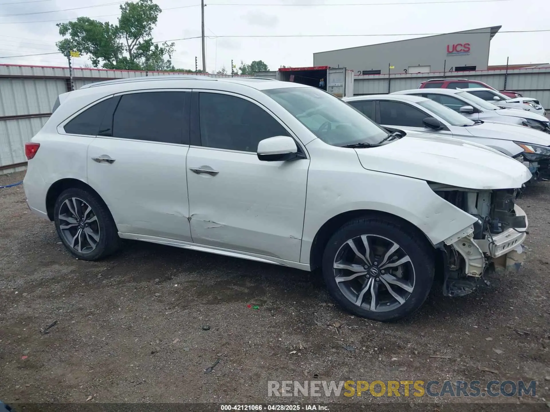 14 Photograph of a damaged car 5J8YD3H87LL008913 ACURA MDX 2020