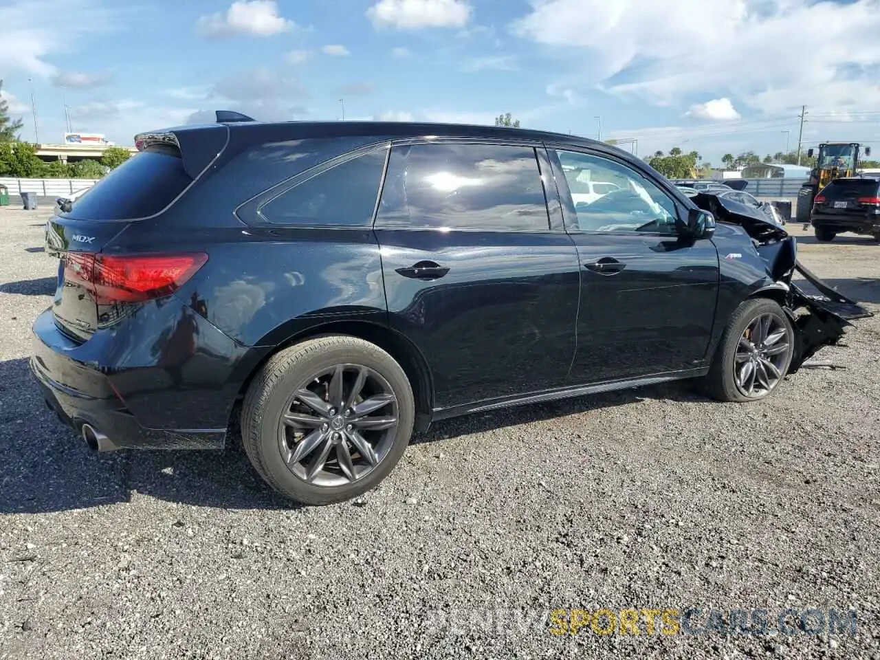 3 Photograph of a damaged car 5J8YD4H01LL020247 ACURA MDX 2020