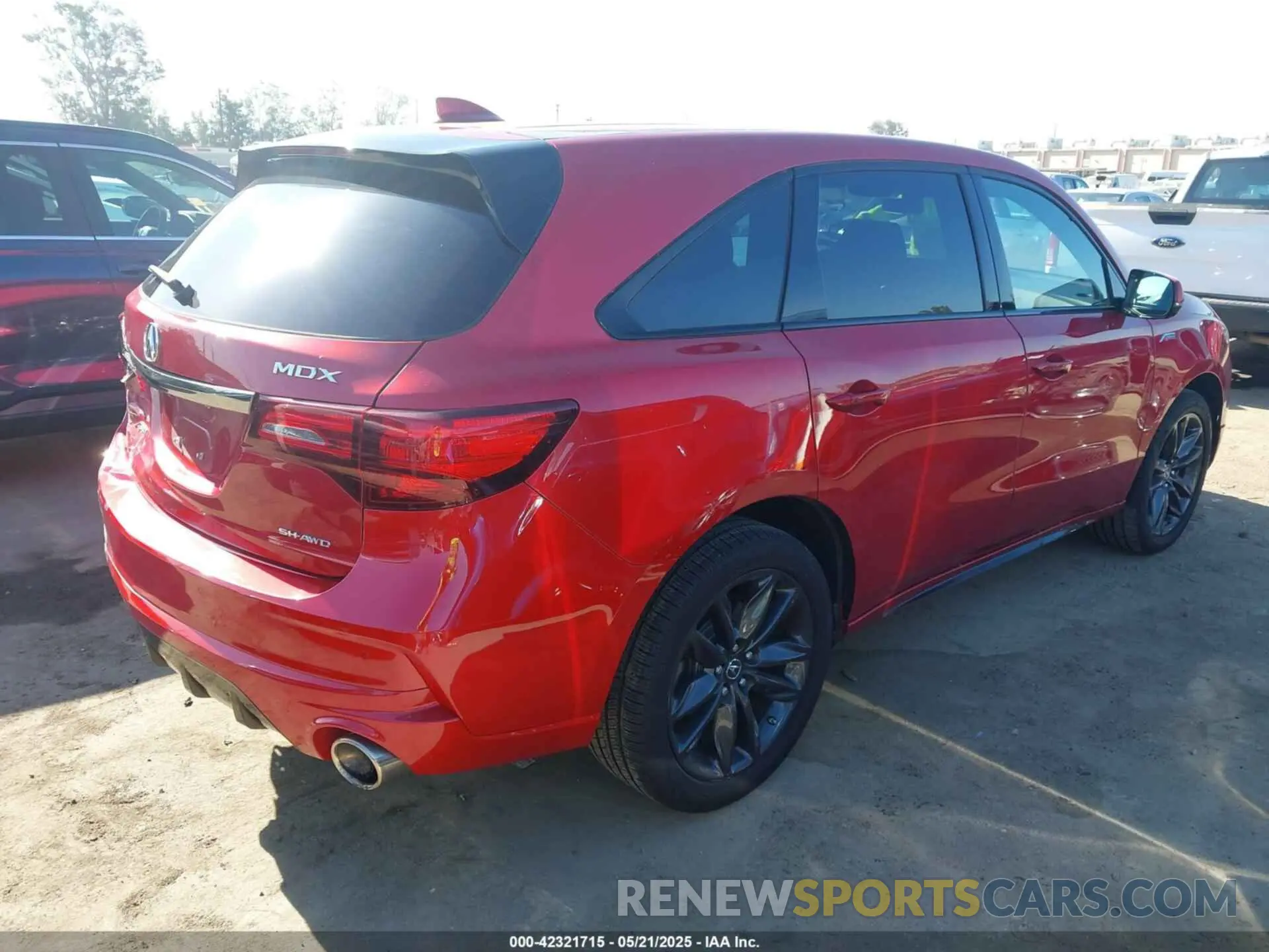 4 Photograph of a damaged car 5J8YD4H03LL025126 ACURA MDX 2020