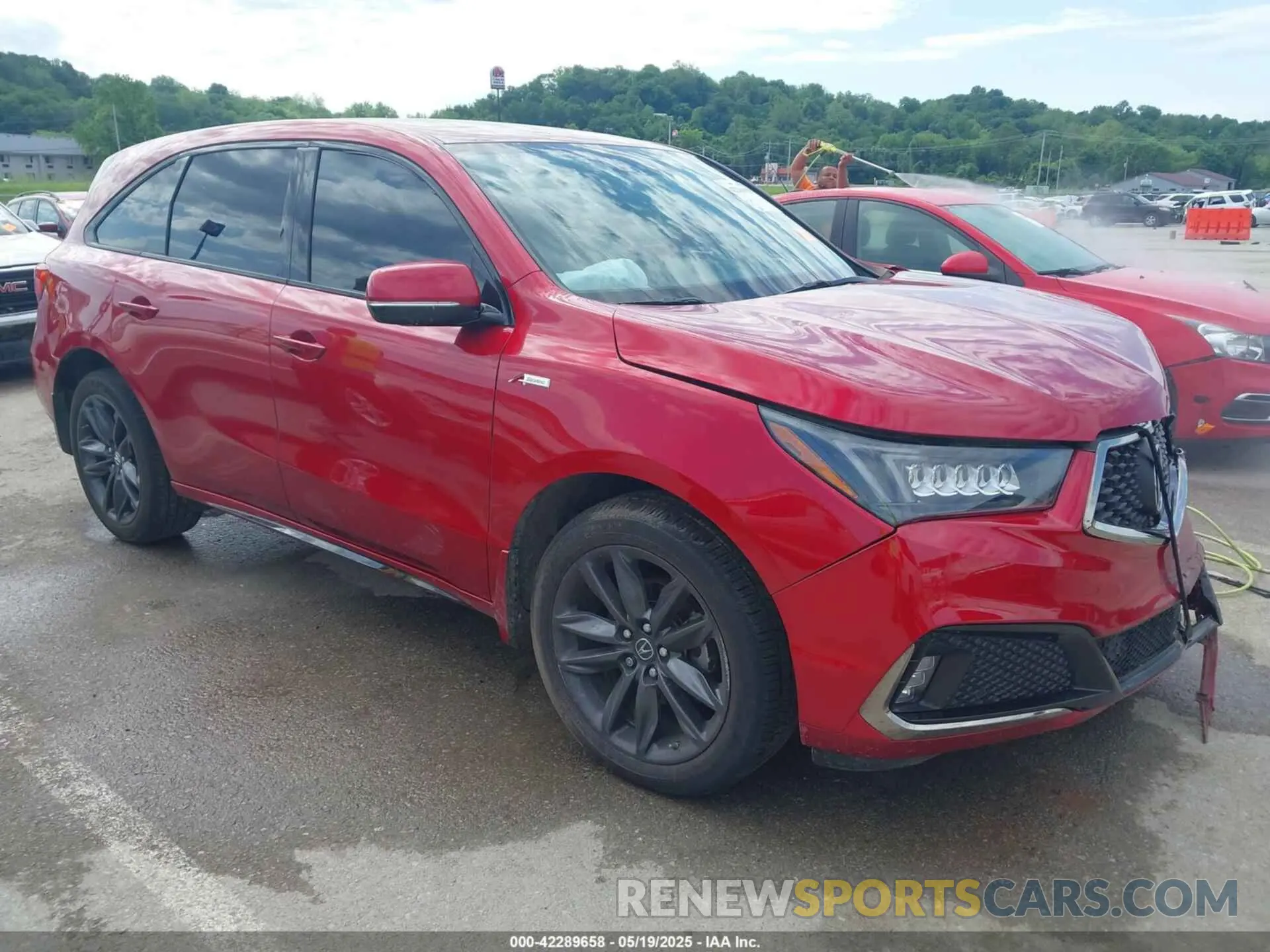 1 Photograph of a damaged car 5J8YD4H07LL025145 ACURA MDX 2020