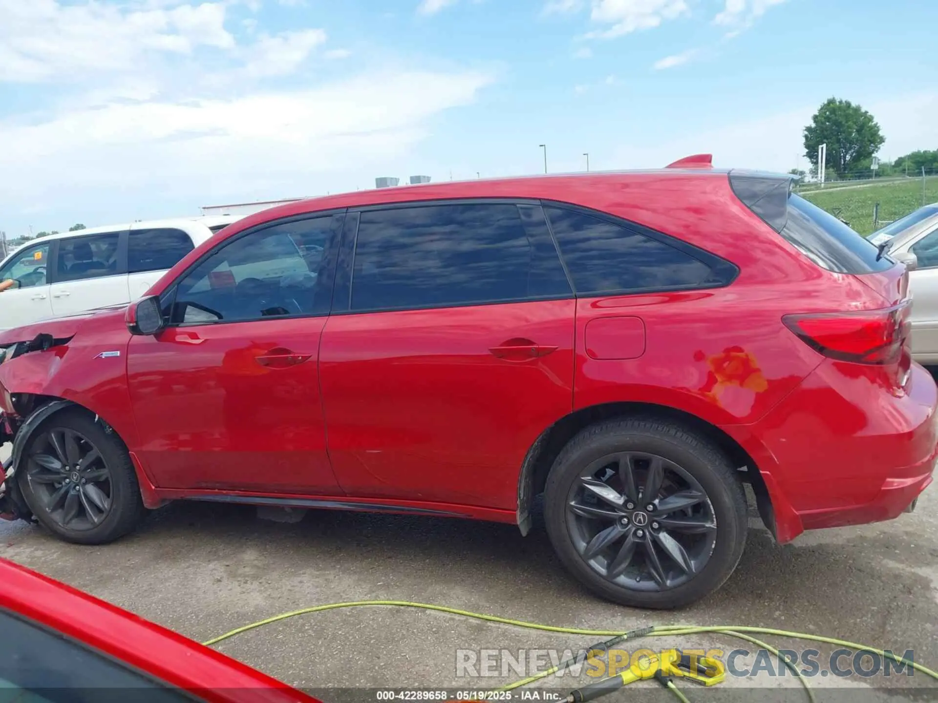 13 Photograph of a damaged car 5J8YD4H07LL025145 ACURA MDX 2020