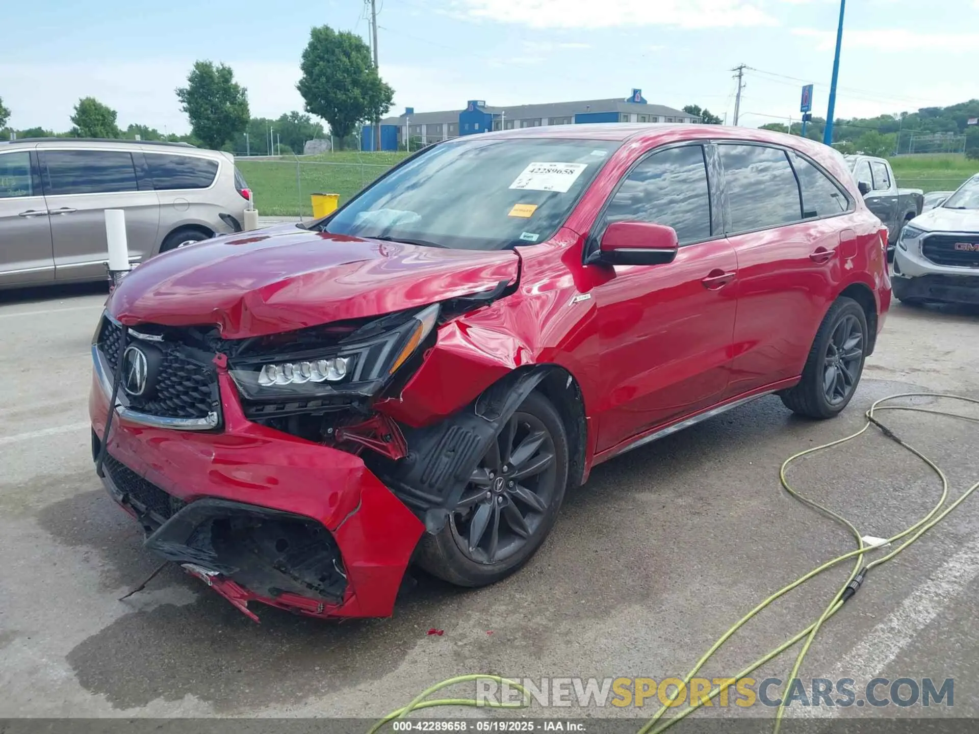 2 Photograph of a damaged car 5J8YD4H07LL025145 ACURA MDX 2020