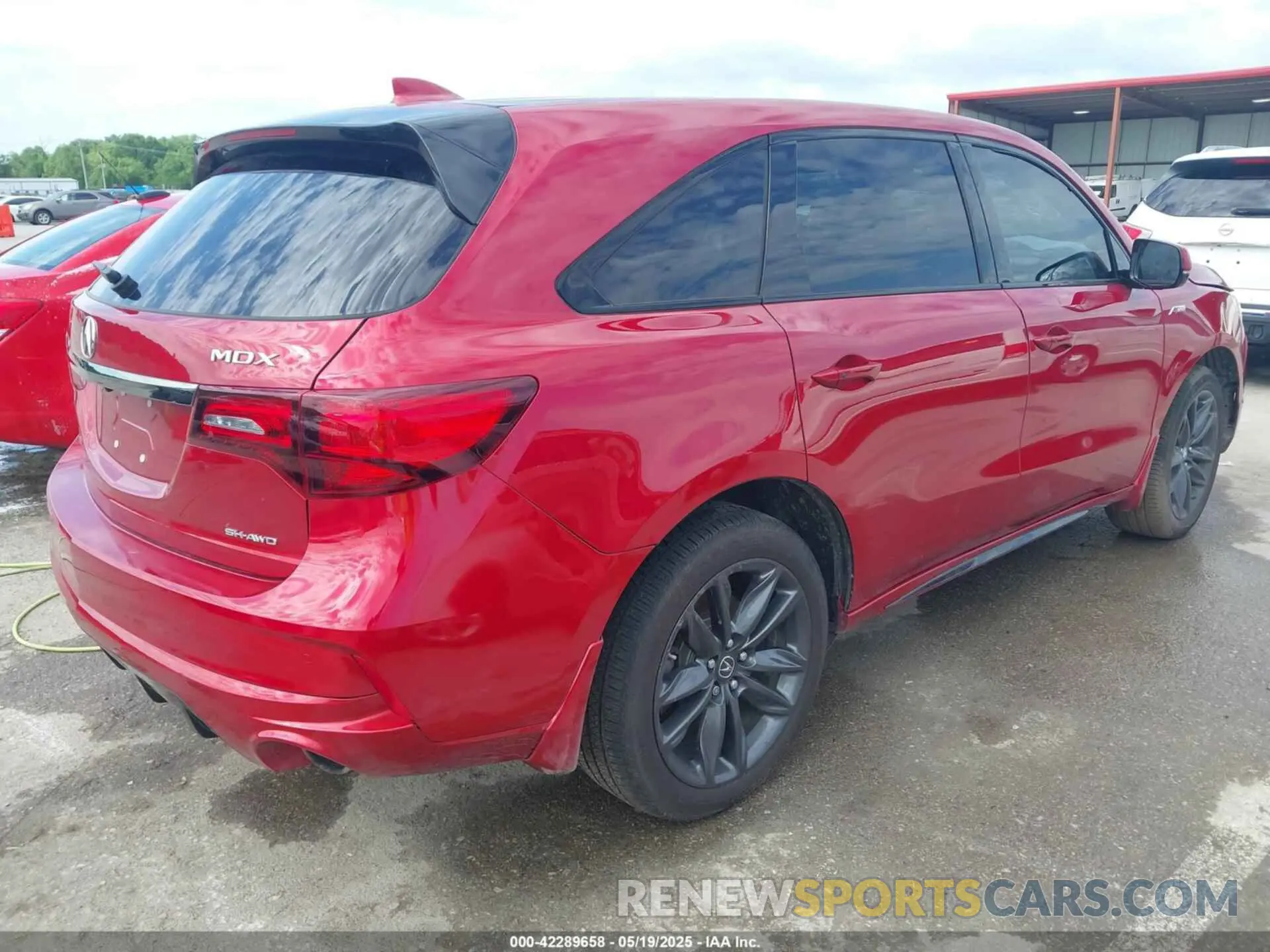 4 Photograph of a damaged car 5J8YD4H07LL025145 ACURA MDX 2020