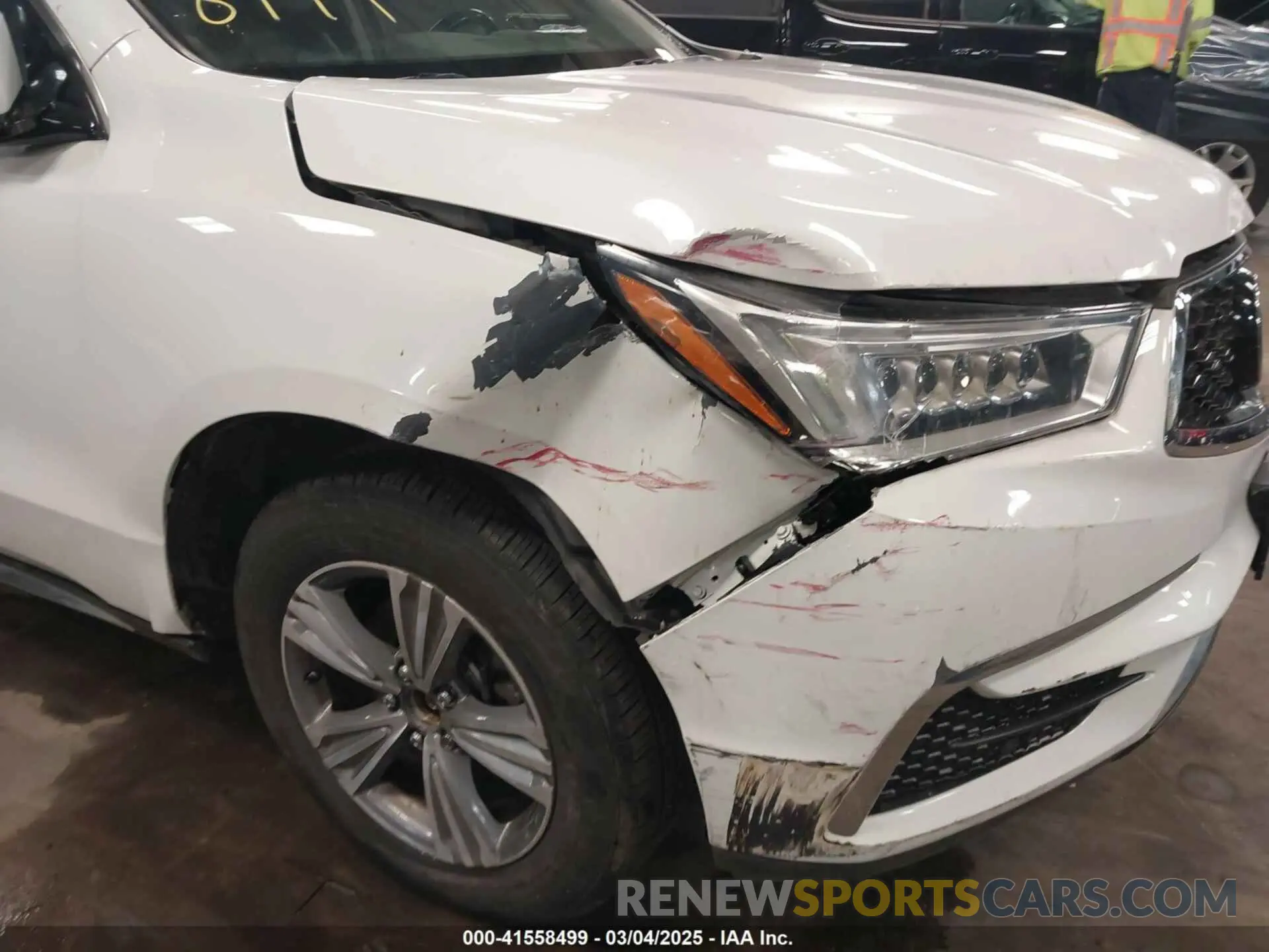 17 Photograph of a damaged car 5J8YD4H30LL009279 ACURA MDX 2020