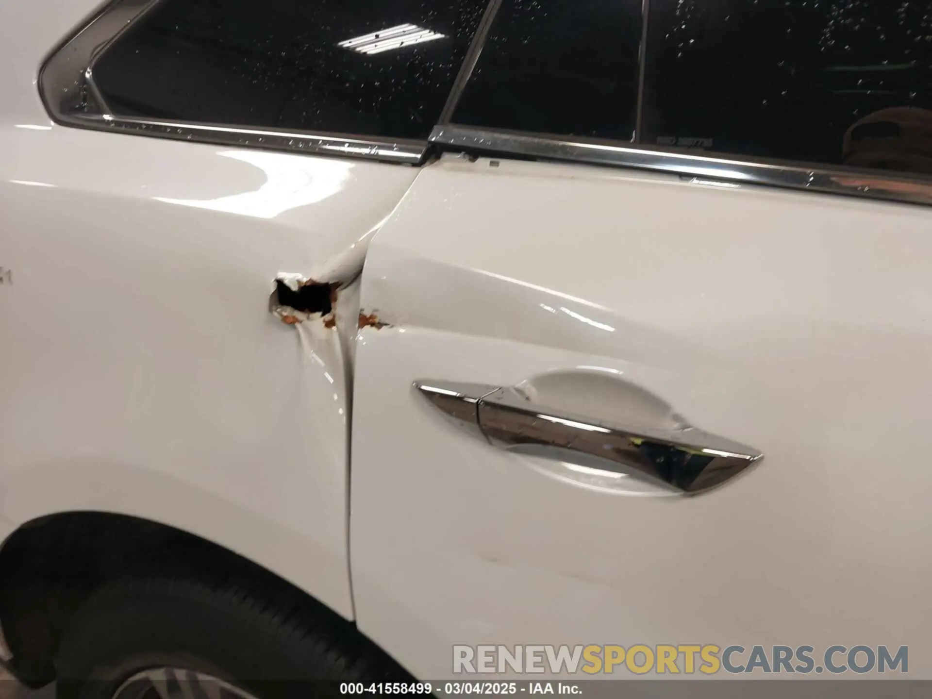 18 Photograph of a damaged car 5J8YD4H30LL009279 ACURA MDX 2020
