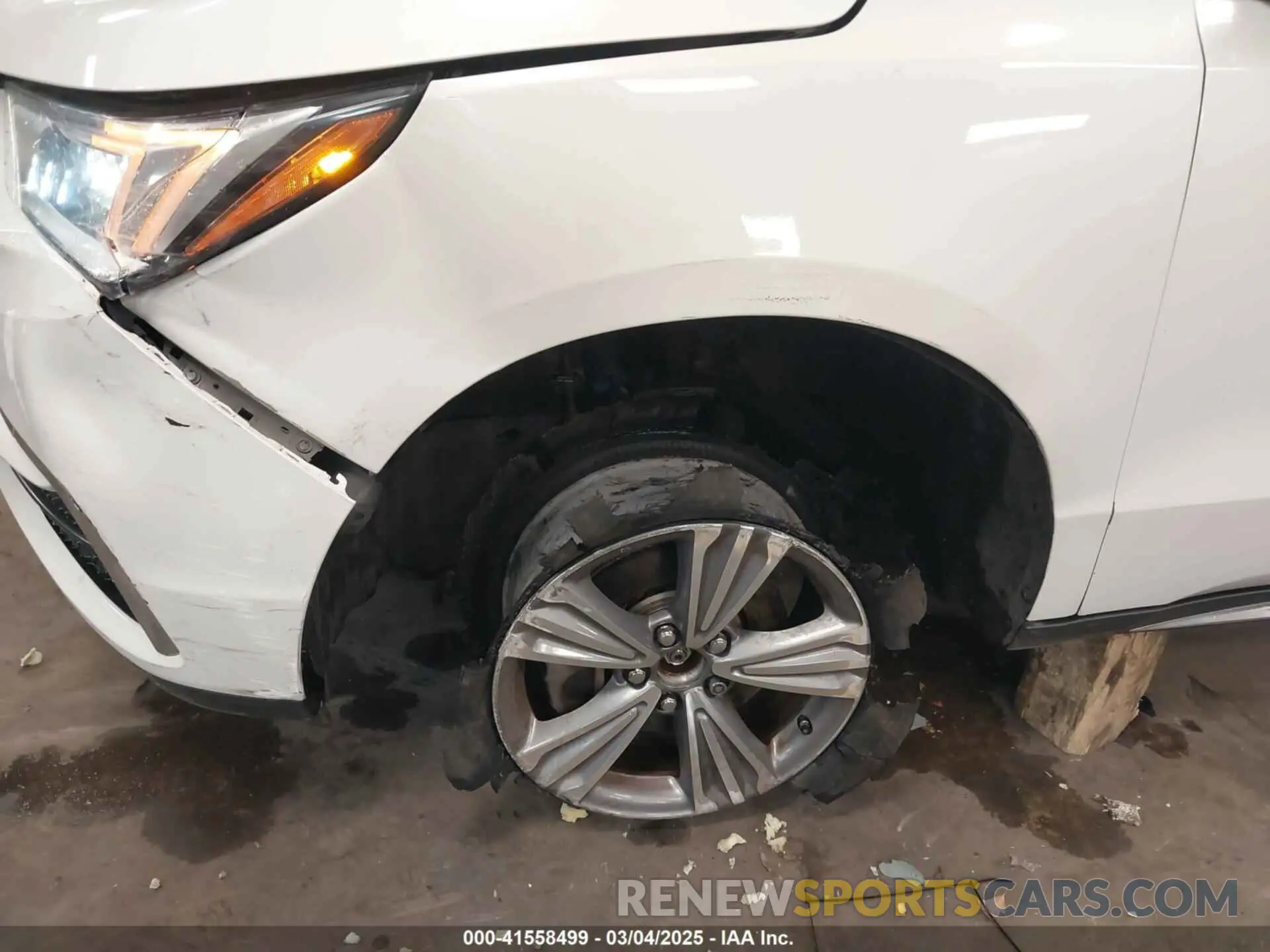 6 Photograph of a damaged car 5J8YD4H30LL009279 ACURA MDX 2020