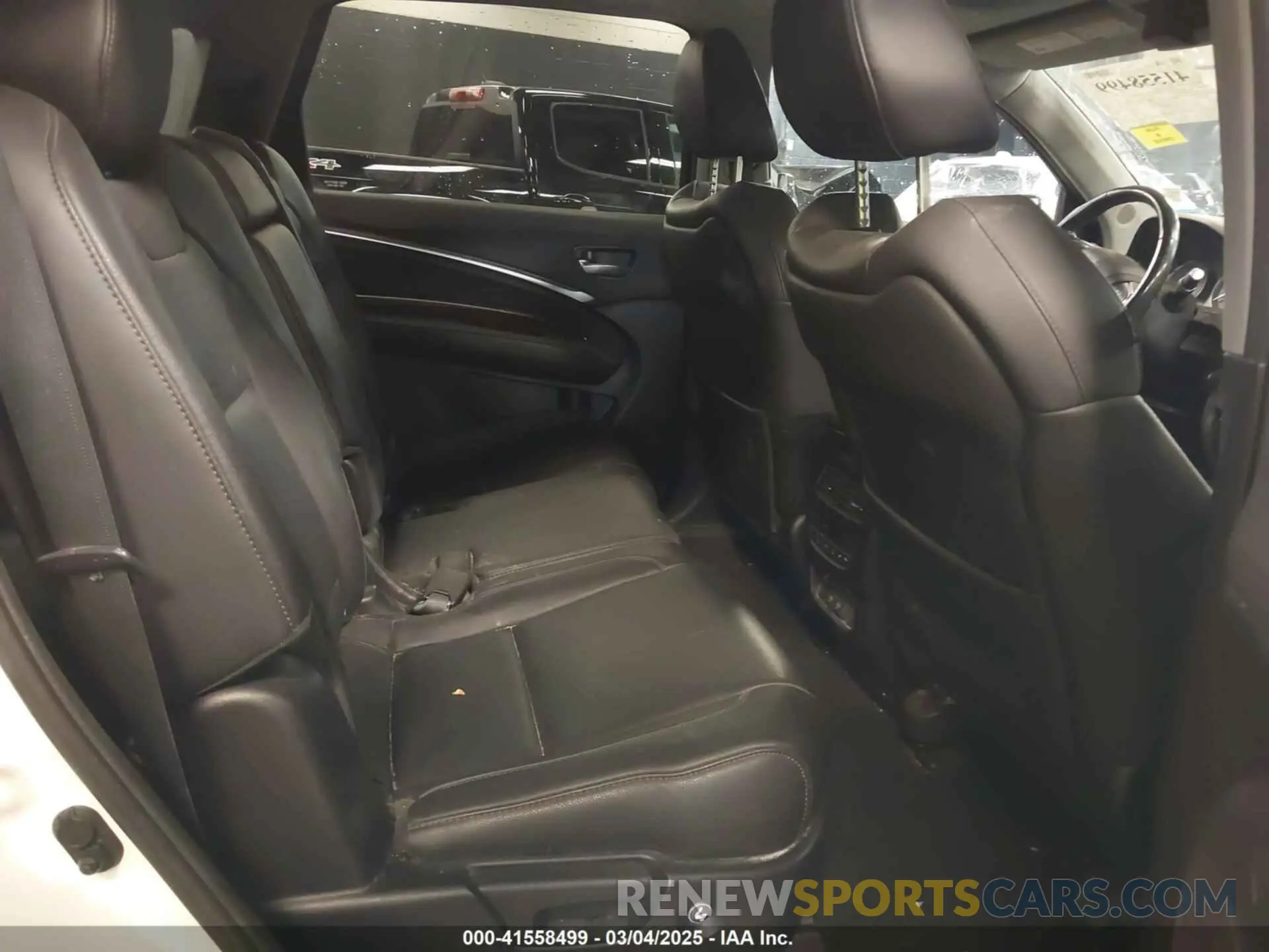 8 Photograph of a damaged car 5J8YD4H30LL009279 ACURA MDX 2020