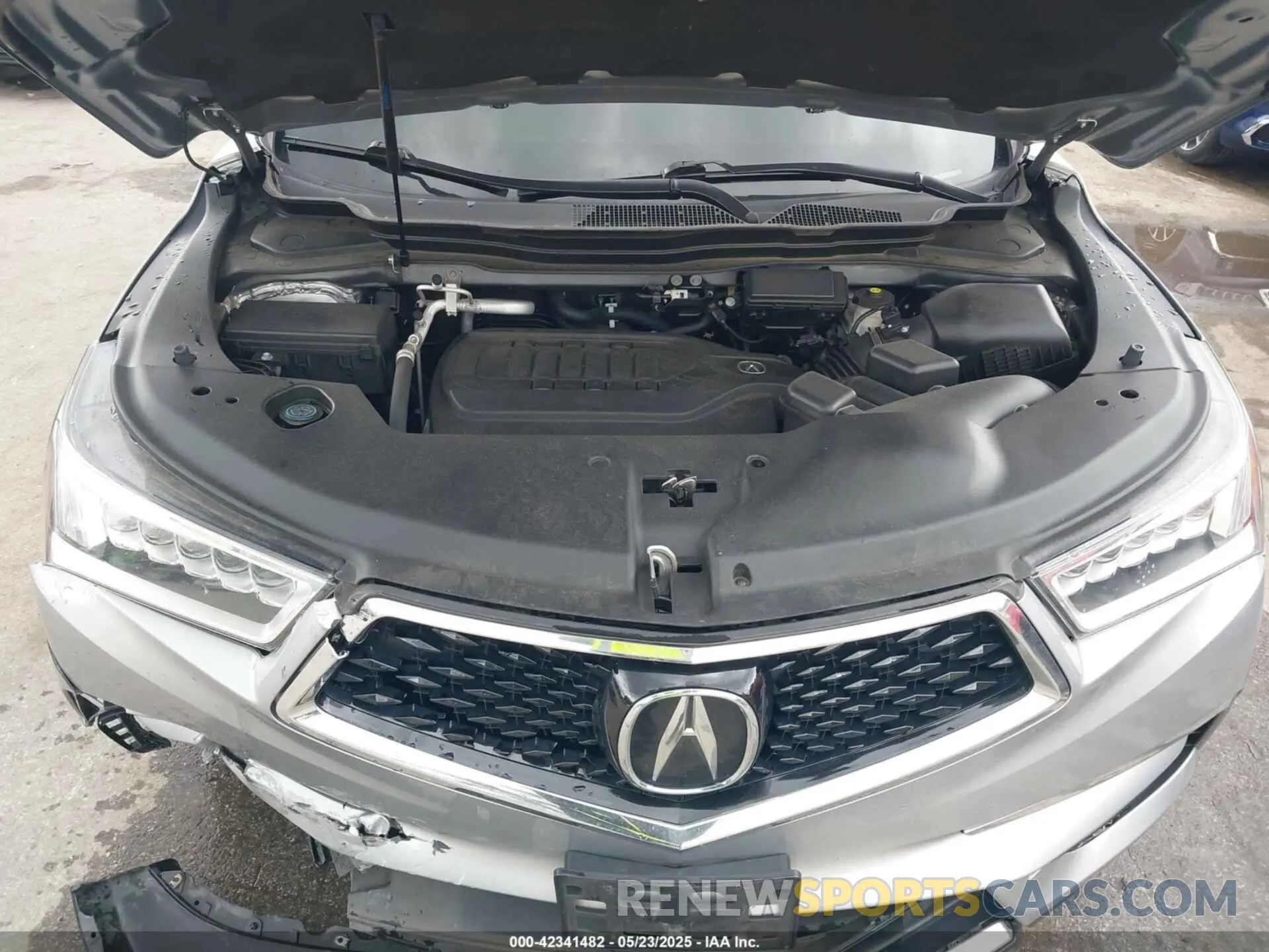 10 Photograph of a damaged car 5J8YD4H30LL051645 ACURA MDX 2020