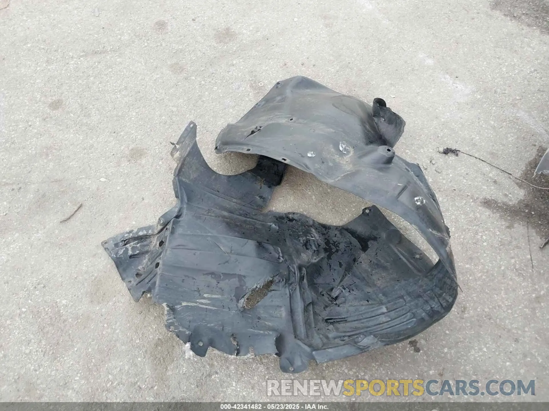 11 Photograph of a damaged car 5J8YD4H30LL051645 ACURA MDX 2020