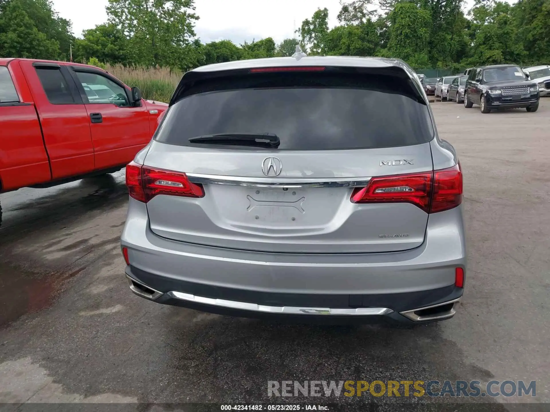 16 Photograph of a damaged car 5J8YD4H30LL051645 ACURA MDX 2020
