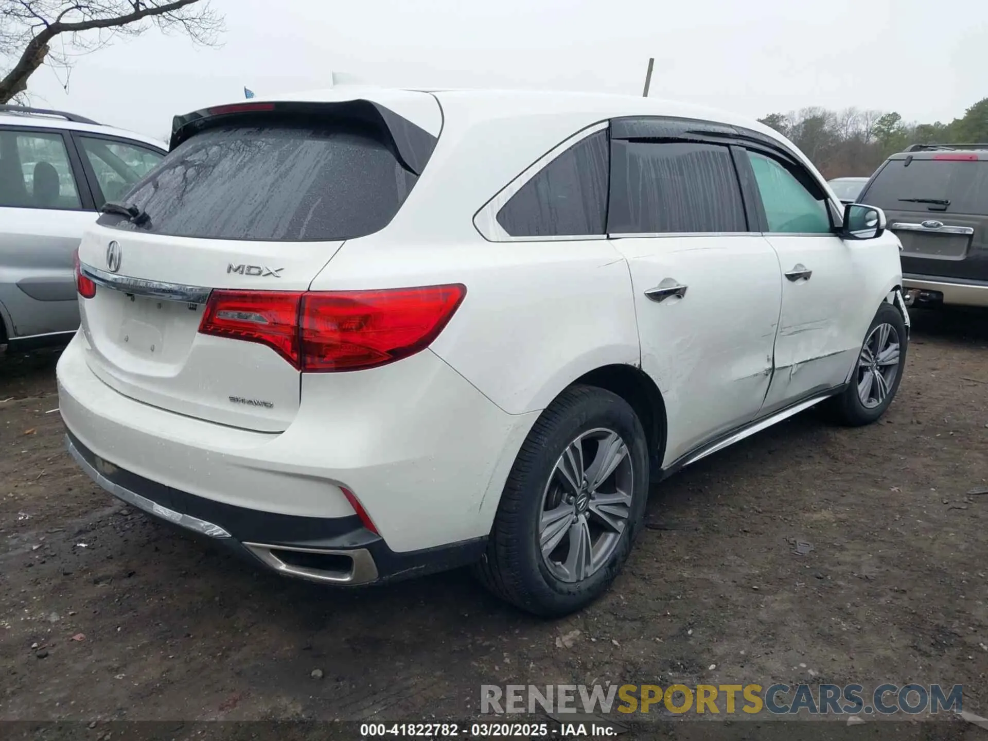 4 Photograph of a damaged car 5J8YD4H32LL002611 ACURA MDX 2020