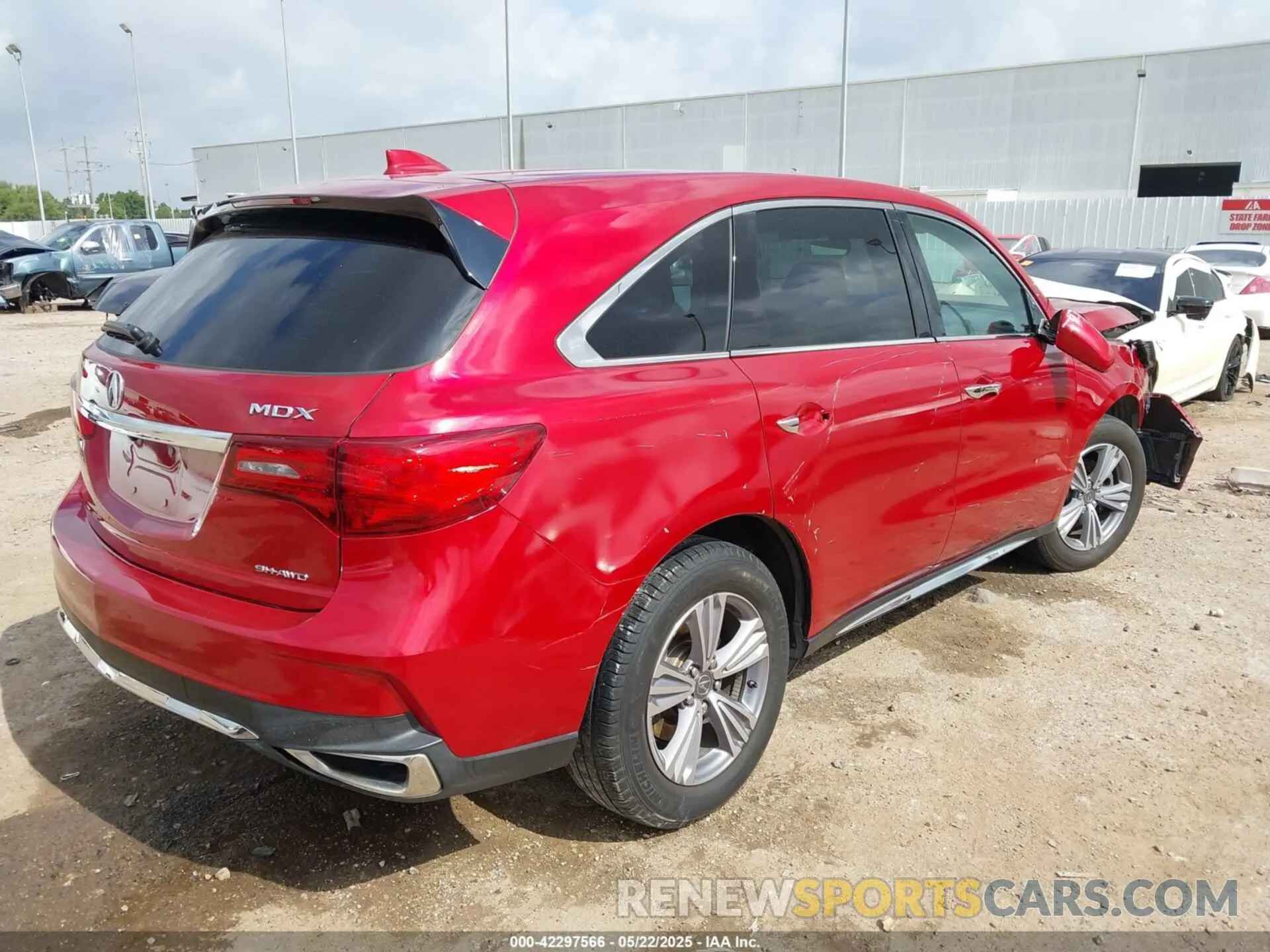 4 Photograph of a damaged car 5J8YD4H32LL004598 ACURA MDX 2020