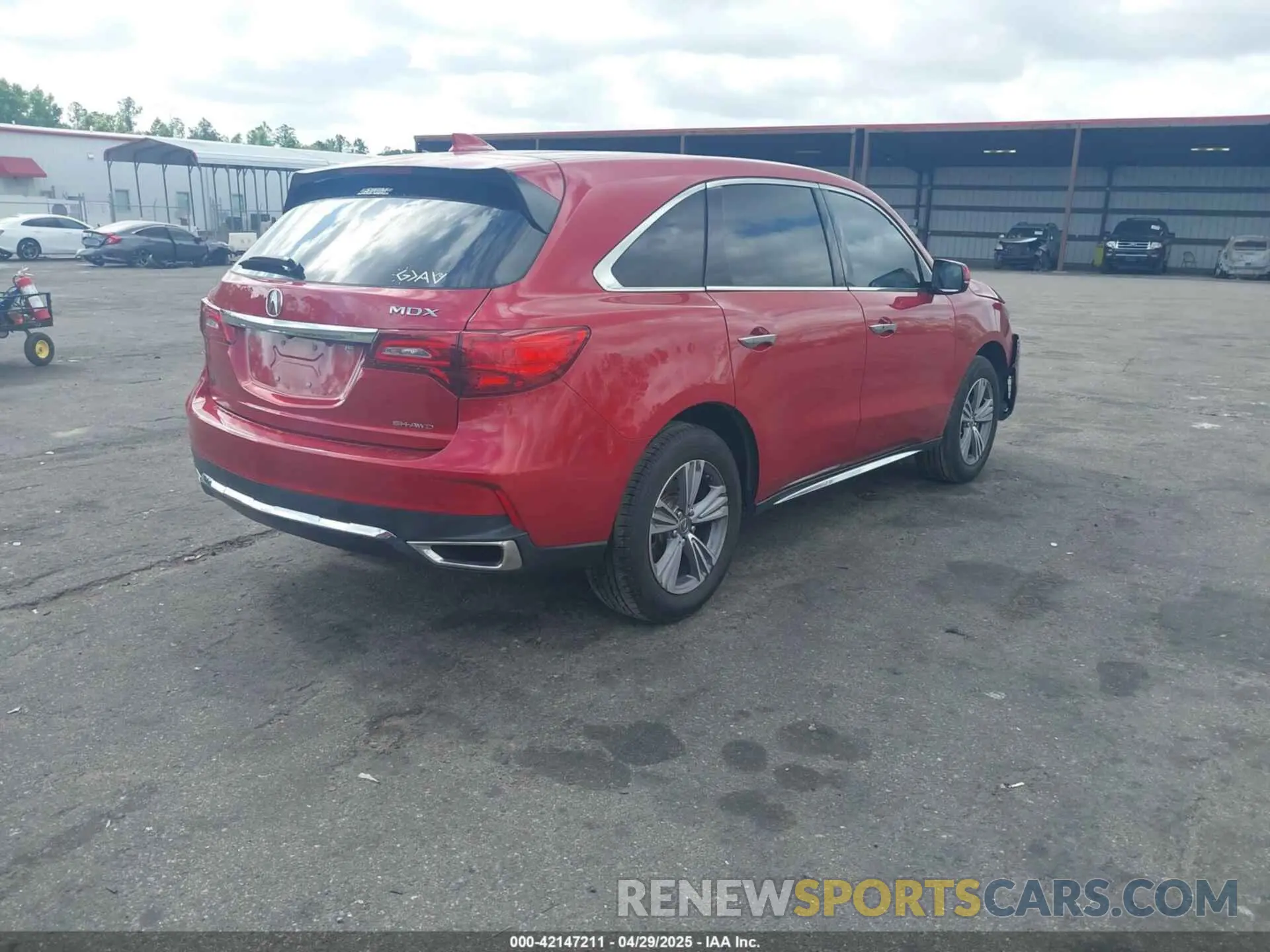 4 Photograph of a damaged car 5J8YD4H33LL033270 ACURA MDX 2020