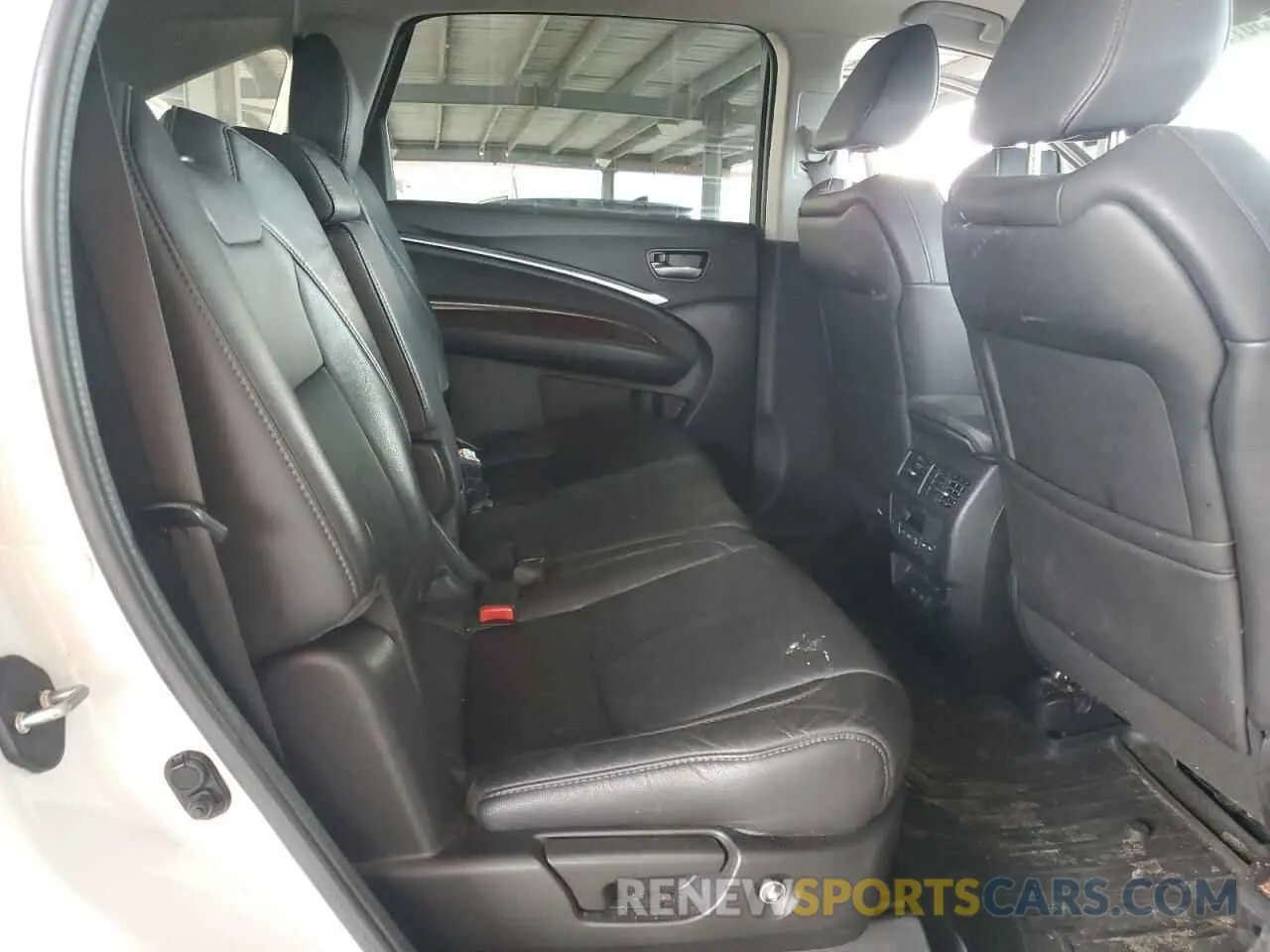11 Photograph of a damaged car 5J8YD4H33LL034029 ACURA MDX 2020