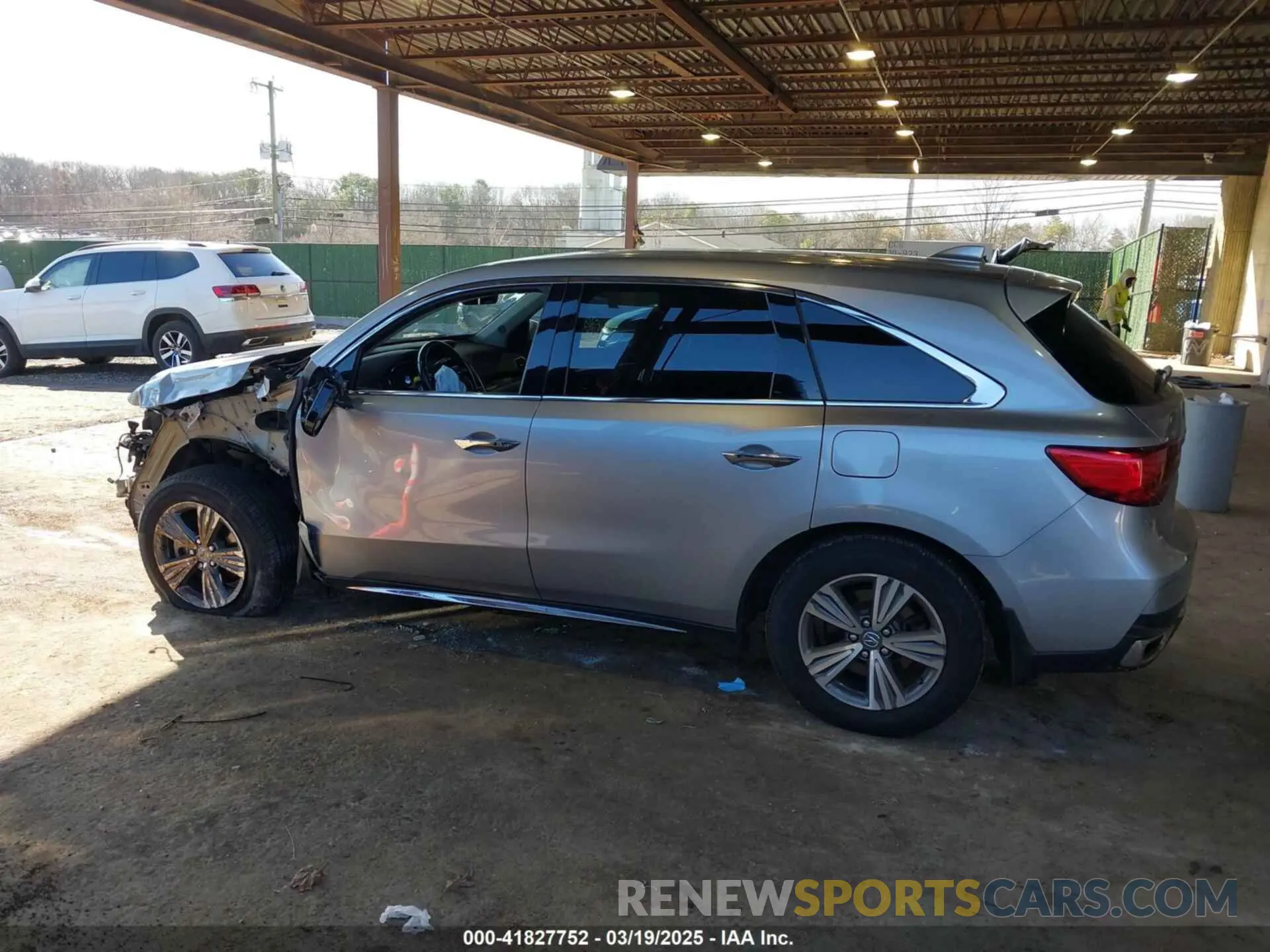 14 Photograph of a damaged car 5J8YD4H33LL036119 ACURA MDX 2020