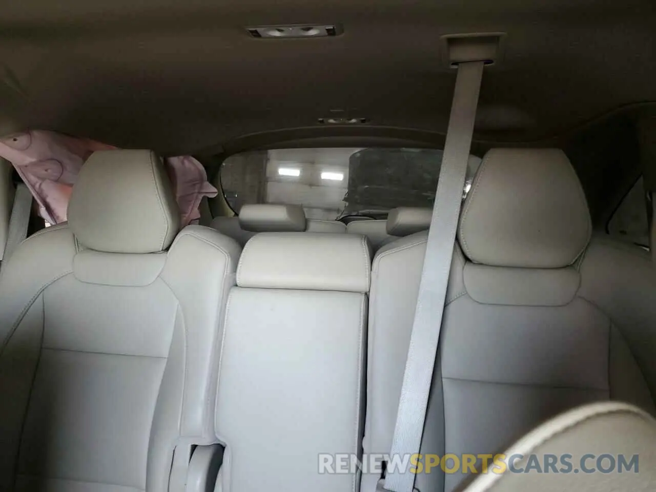 10 Photograph of a damaged car 5J8YD4H35LL040513 ACURA MDX 2020