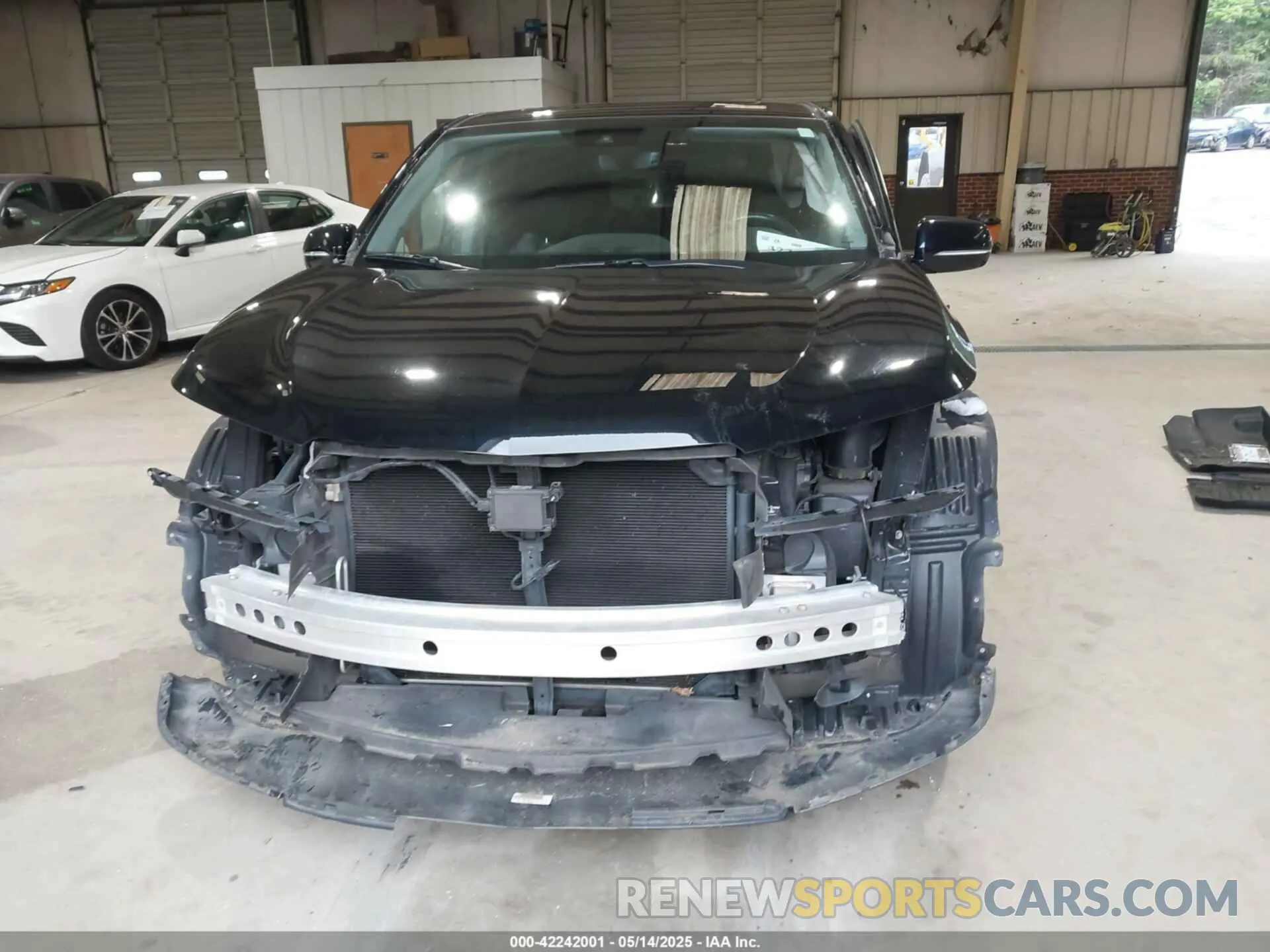 13 Photograph of a damaged car 5J8YD4H36LL019069 ACURA MDX 2020