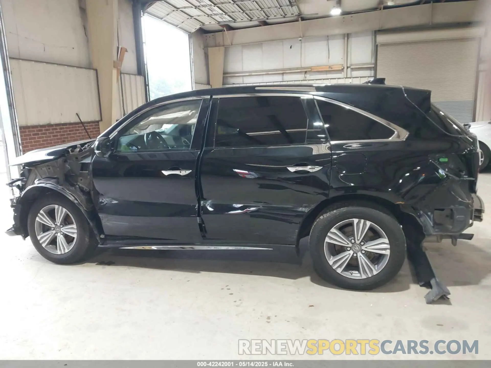 15 Photograph of a damaged car 5J8YD4H36LL019069 ACURA MDX 2020