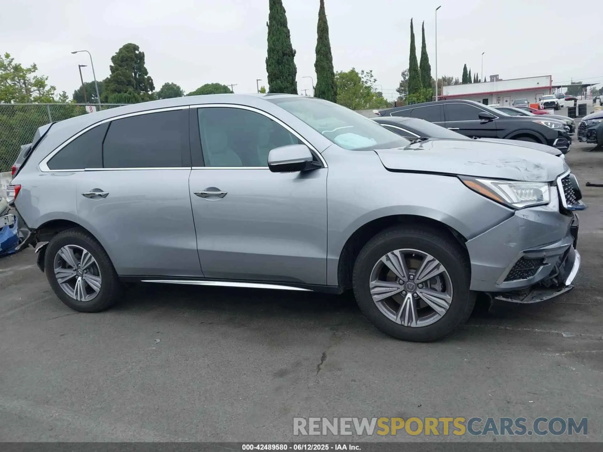 13 Photograph of a damaged car 5J8YD4H36LL043713 ACURA MDX 2020
