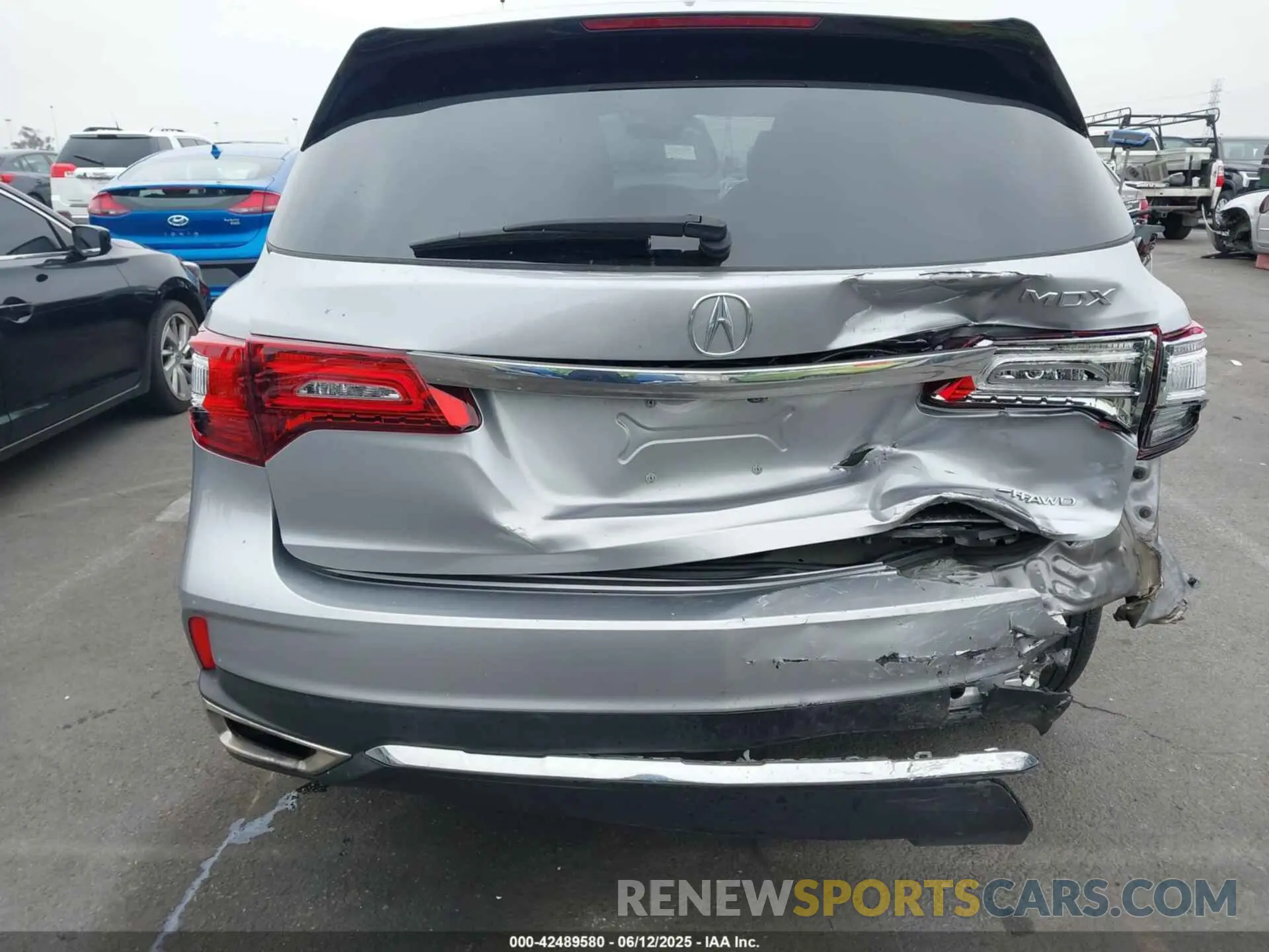 16 Photograph of a damaged car 5J8YD4H36LL043713 ACURA MDX 2020