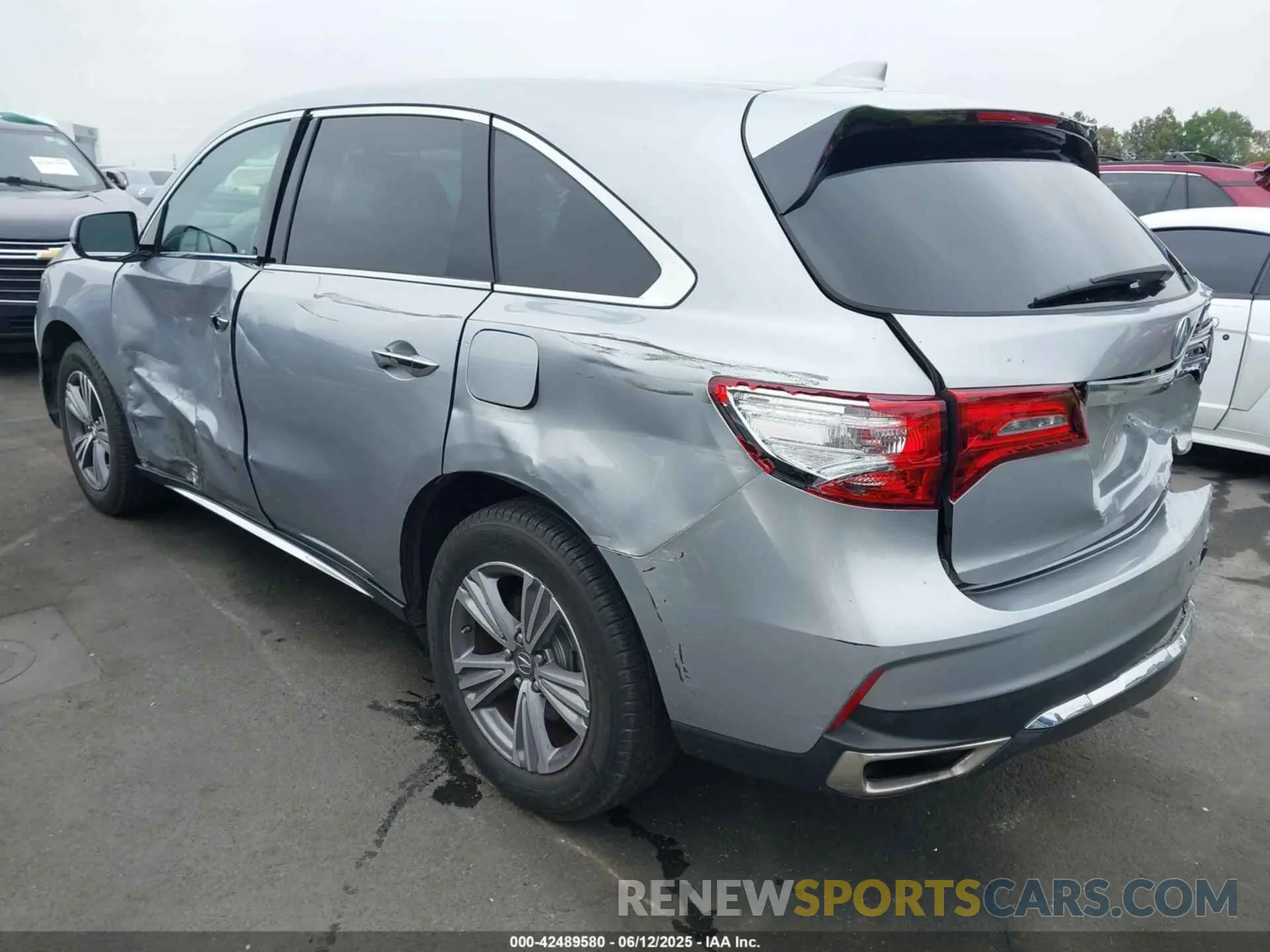 3 Photograph of a damaged car 5J8YD4H36LL043713 ACURA MDX 2020