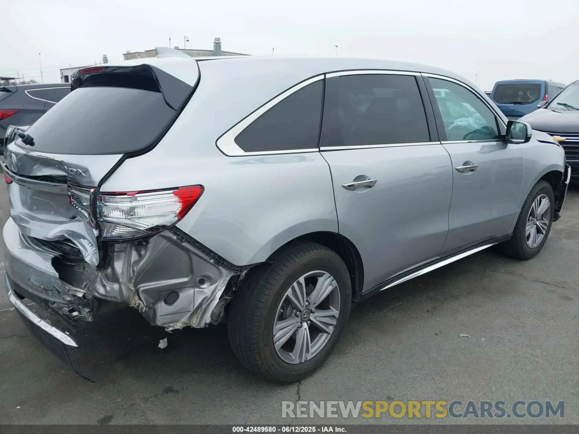 4 Photograph of a damaged car 5J8YD4H36LL043713 ACURA MDX 2020