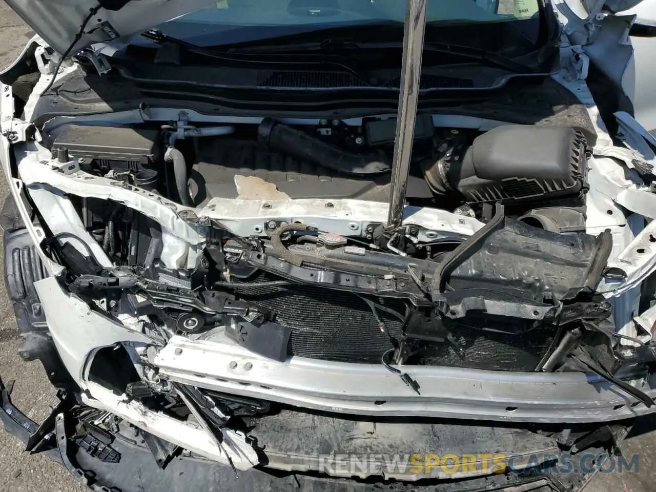 11 Photograph of a damaged car 5J8YD4H37LL002703 ACURA MDX 2020