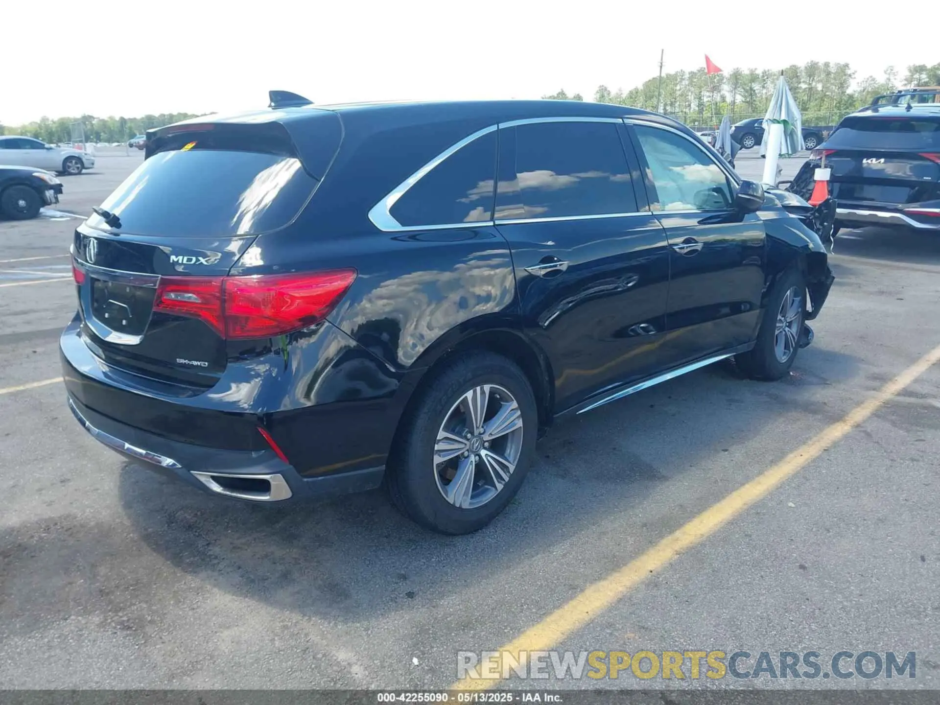 4 Photograph of a damaged car 5J8YD4H37LL004130 ACURA MDX 2020