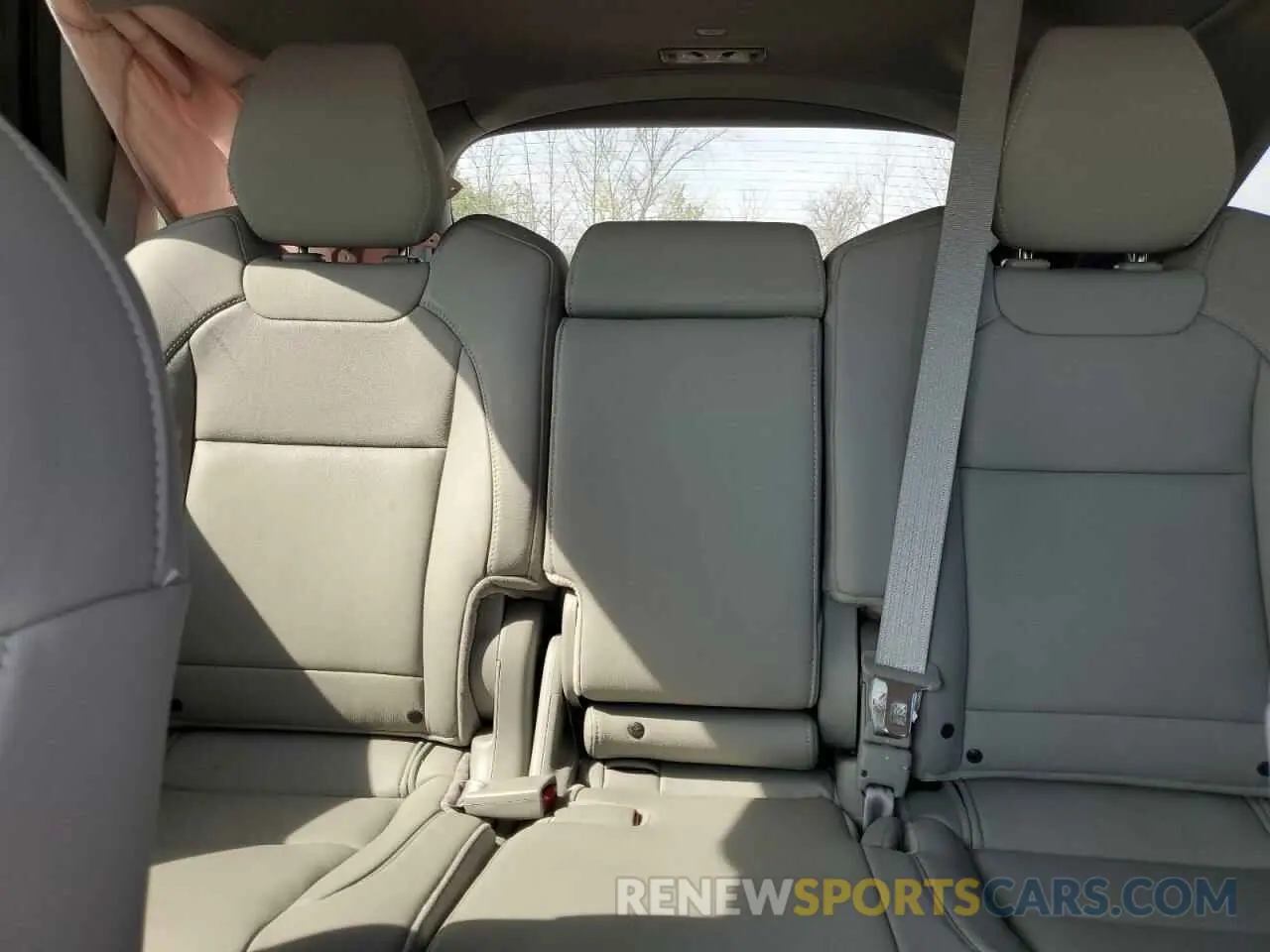10 Photograph of a damaged car 5J8YD4H38LL035953 ACURA MDX 2020