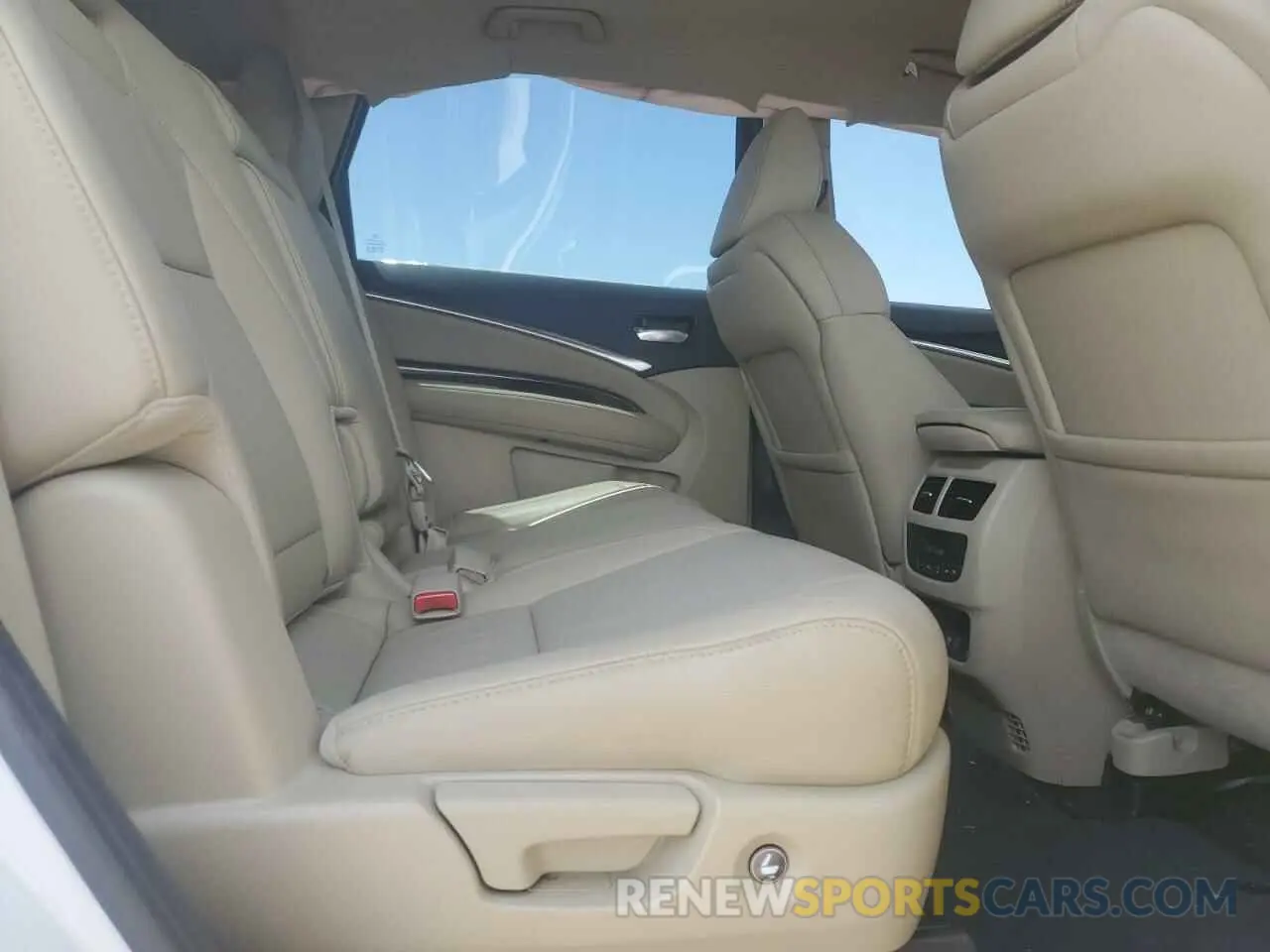 11 Photograph of a damaged car 5J8YD4H39LL028414 ACURA MDX 2020