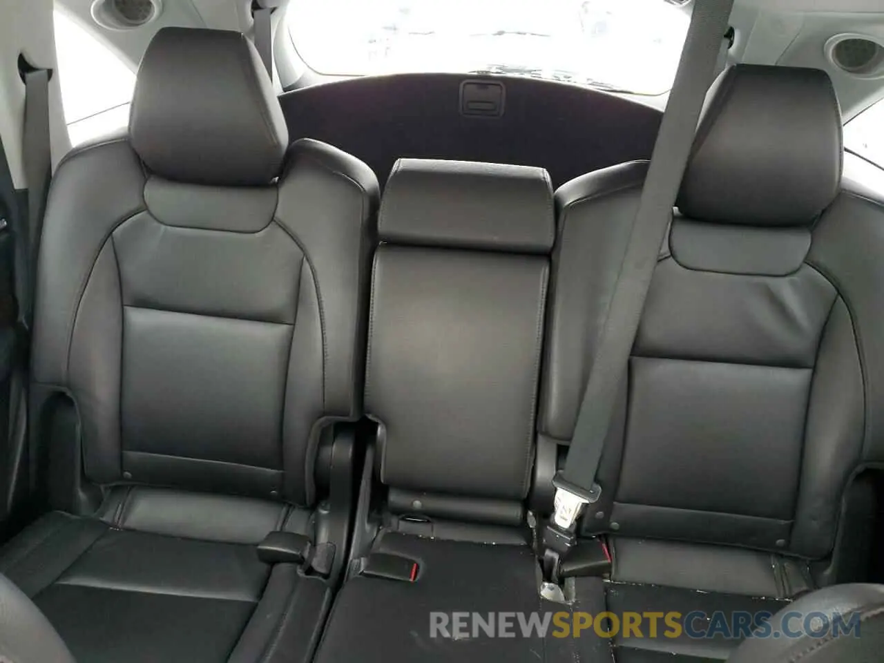 10 Photograph of a damaged car 5J8YD4H47LL802054 ACURA MDX 2020