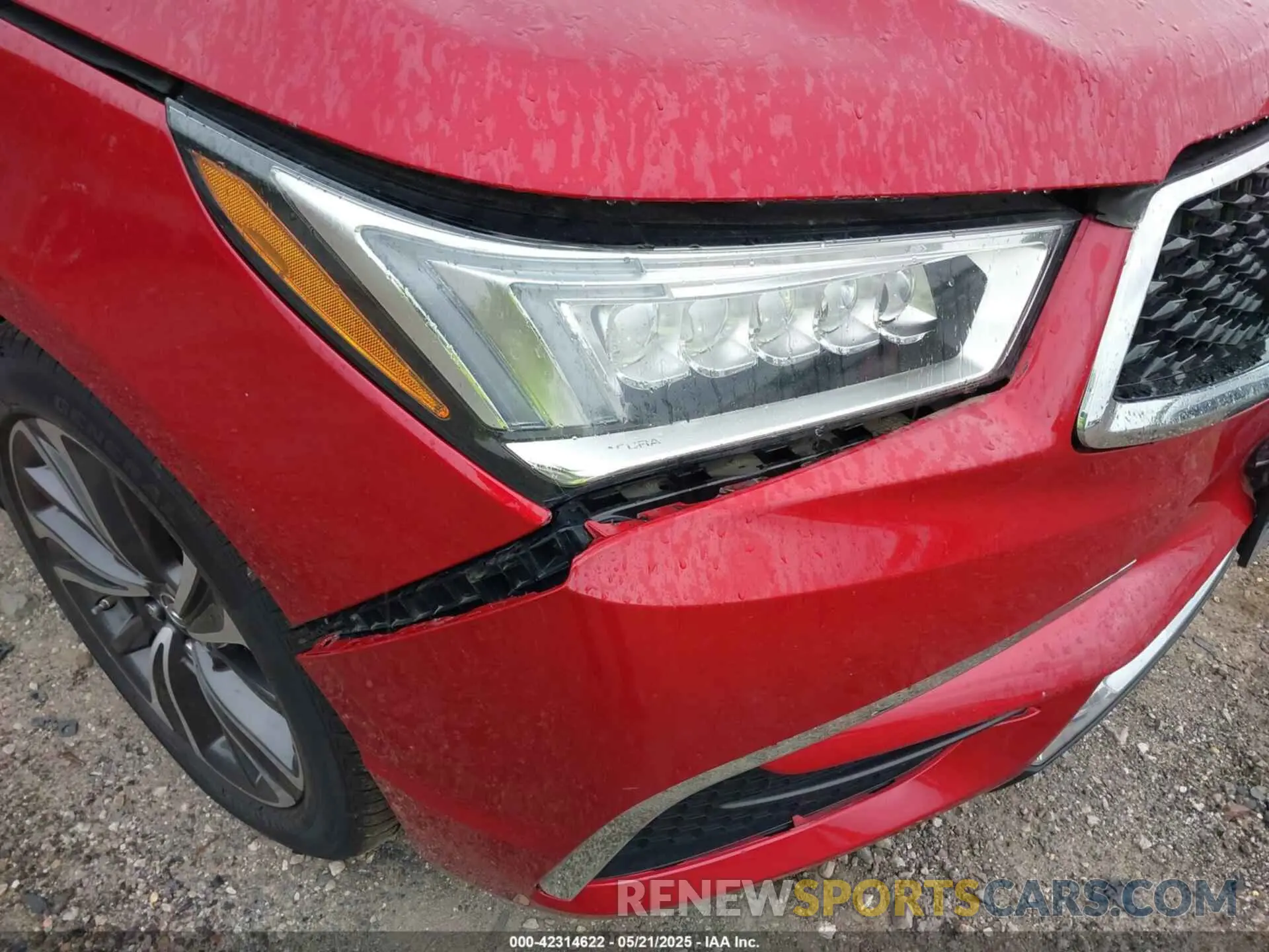 17 Photograph of a damaged car 5J8YD4H50LL013043 ACURA MDX 2020